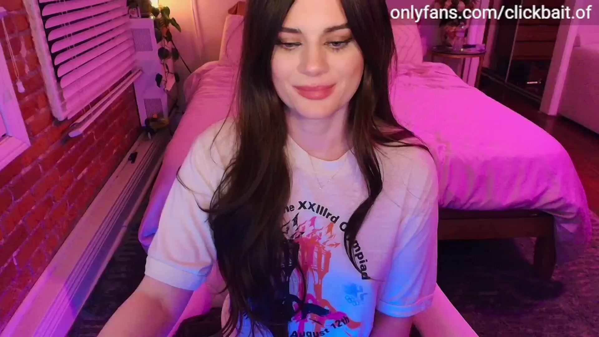 Gallery image thumbnail from clickbait_'s myfreecams stream on, 11/03/2025, 09:59 image 6 of 20