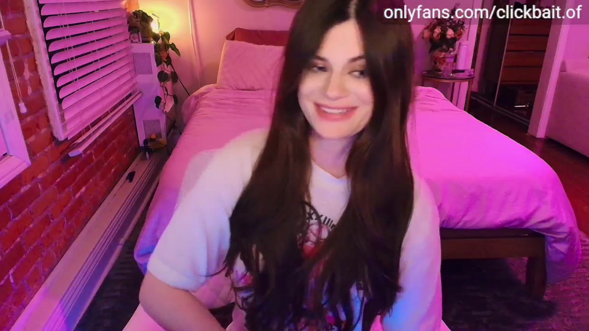 Gallery image thumbnail from clickbait_'s myfreecams stream on, 11/03/2025, 09:59 image 3 of 20