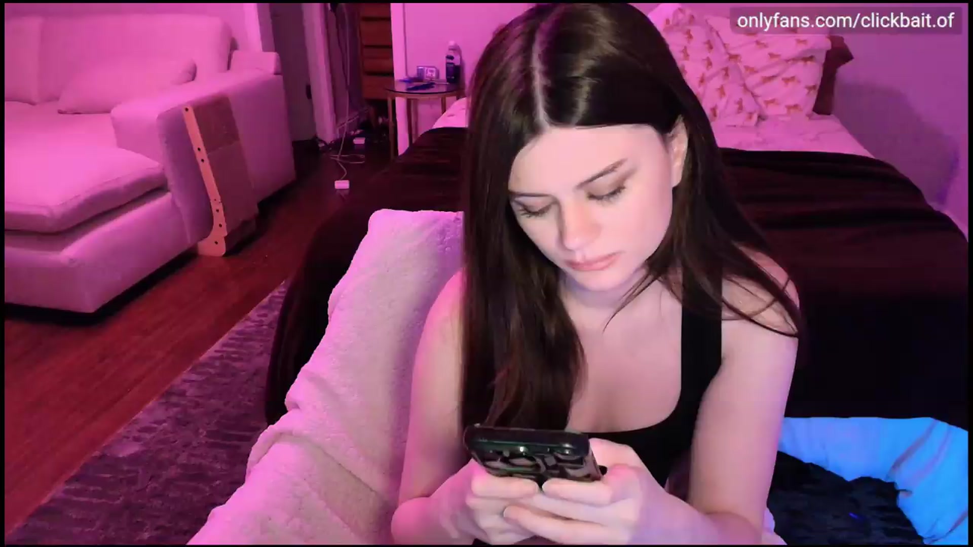 Gallery image thumbnail from clickbait_'s myfreecams stream on, 08/03/2026, 07:42 image 19 of 20