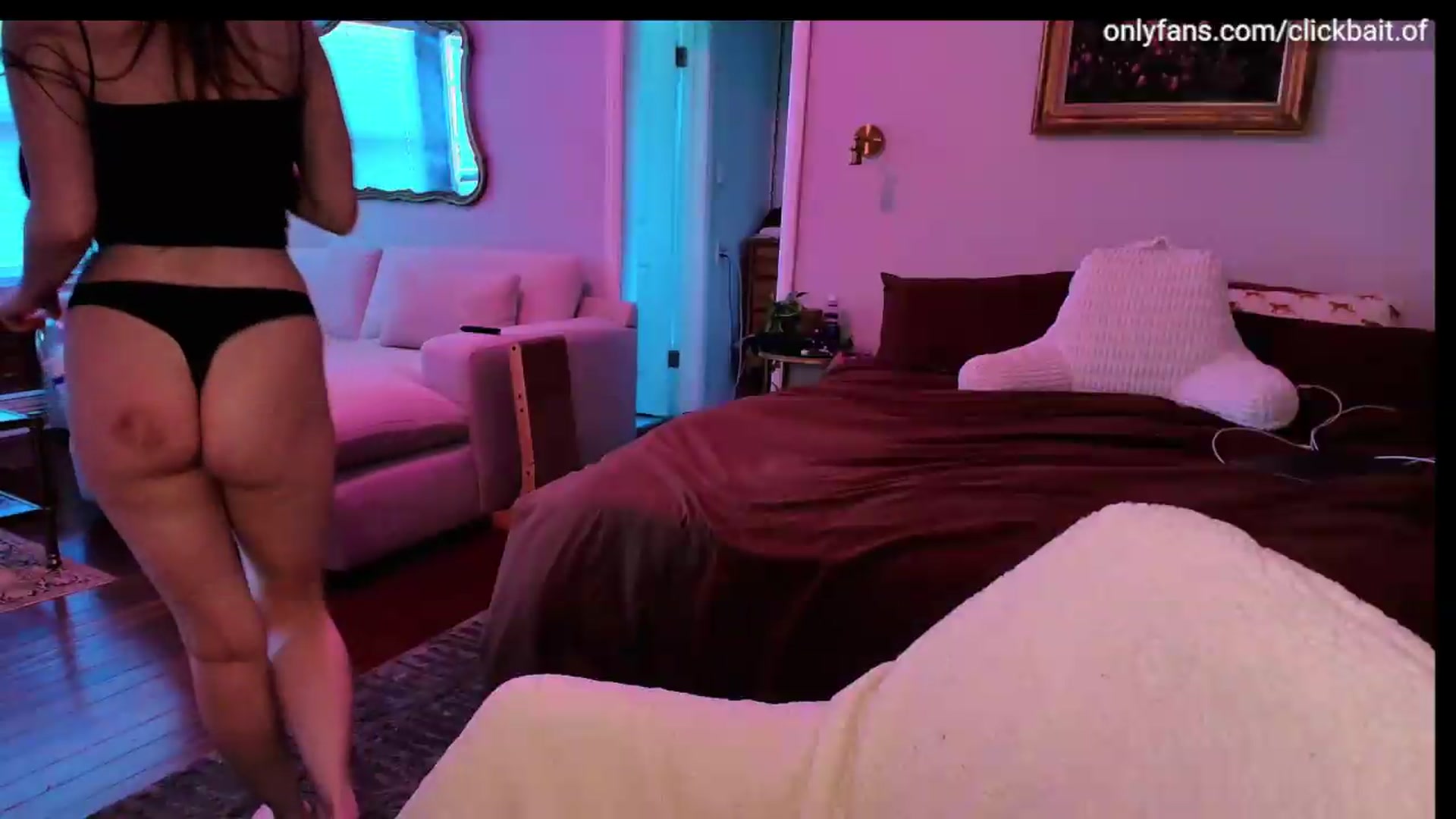 Gallery image thumbnail from clickbait_'s myfreecams stream on, 08/26/2026, 01:17 image 13 of 20