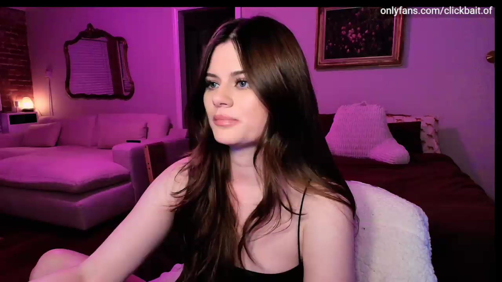 Gallery image thumbnail from clickbait_'s myfreecams stream on, 08/26/2026, 03:36 image 4 of 20