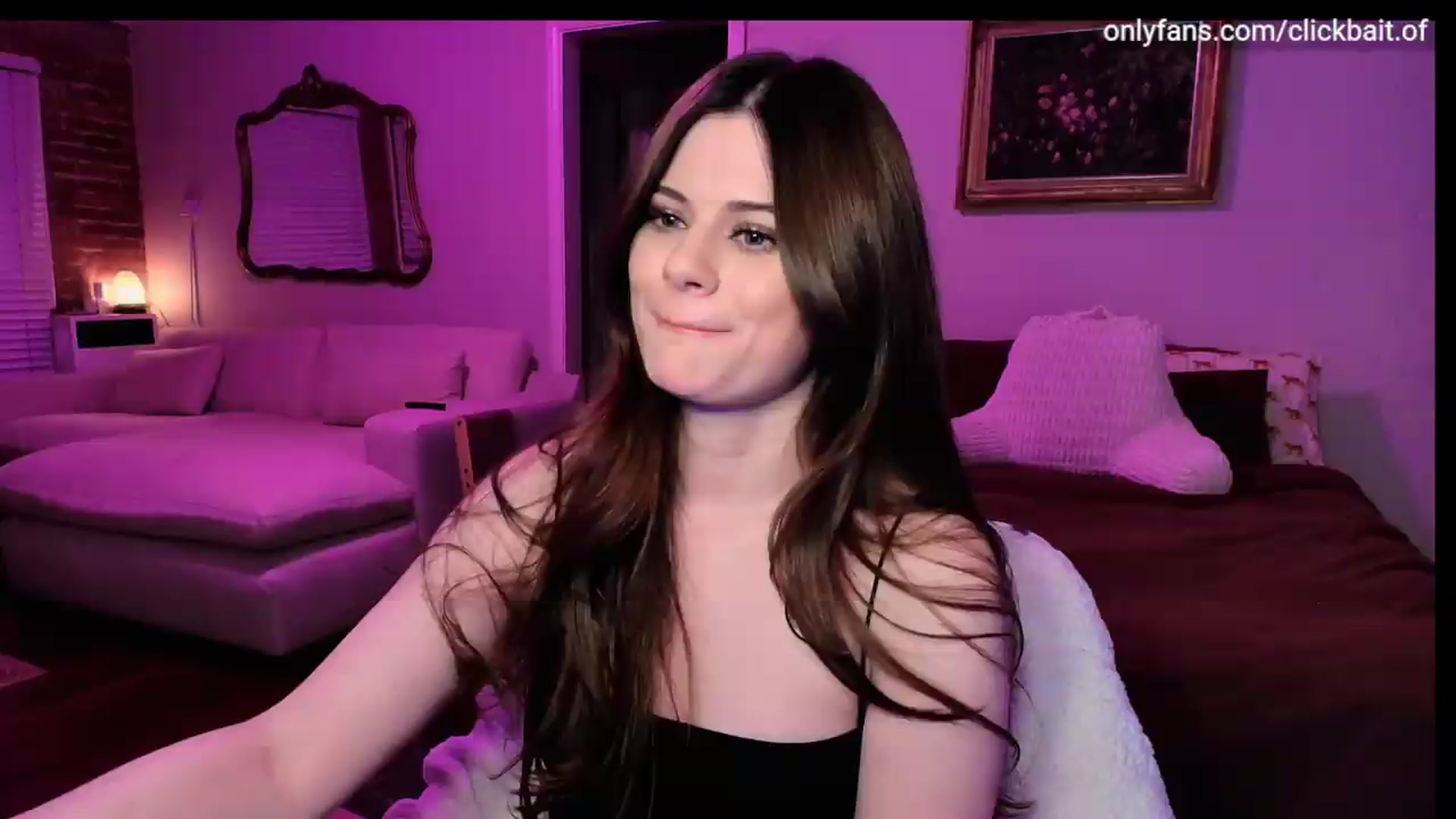 Gallery image thumbnail from clickbait_'s myfreecams stream on, 08/26/2026, 03:36 image 15 of 20