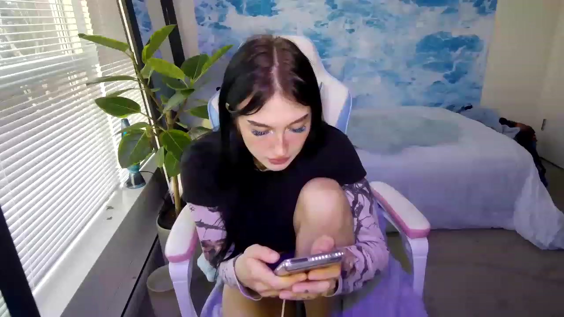 Gallery image thumbnail from cloverslucky's myfreecams stream on, 03/24/2023, 02:17 image 12 of 20