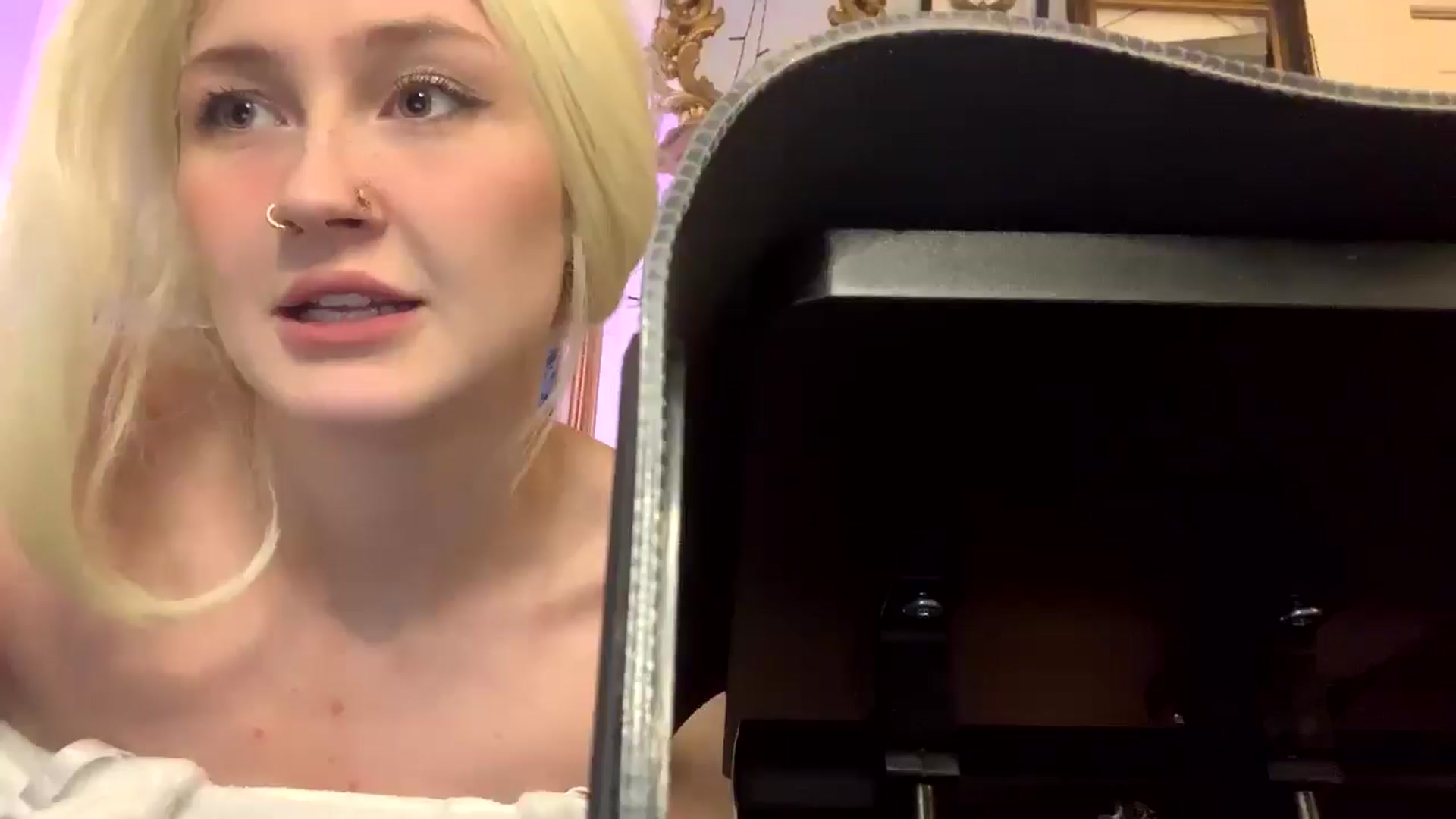 Gallery image thumbnail from cloverslucky's myfreecams stream on, 01/02/2025, 02:46 image 10 of 20