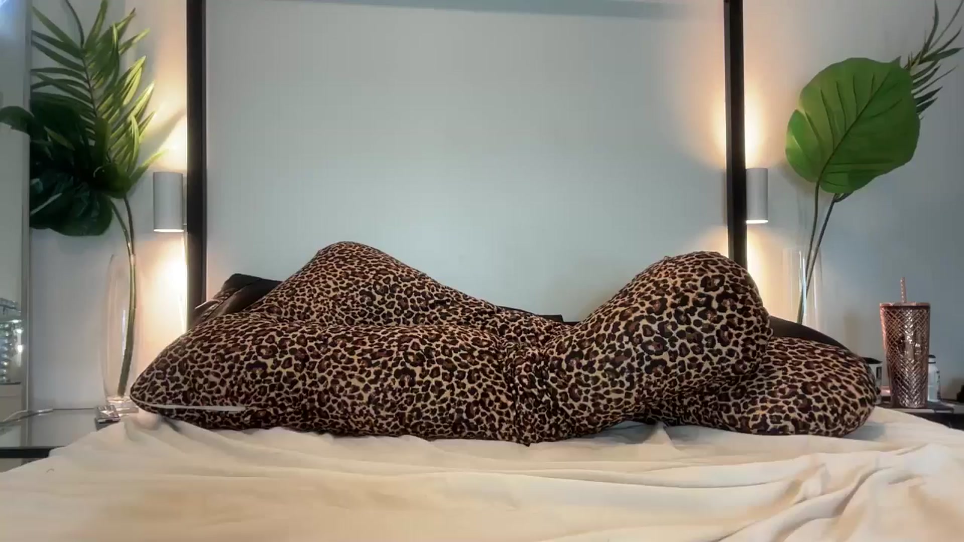 Gallery image thumbnail from cndnbaddie's myfreecams stream on, 09/08/2024, 09:00 image 9 of 20
