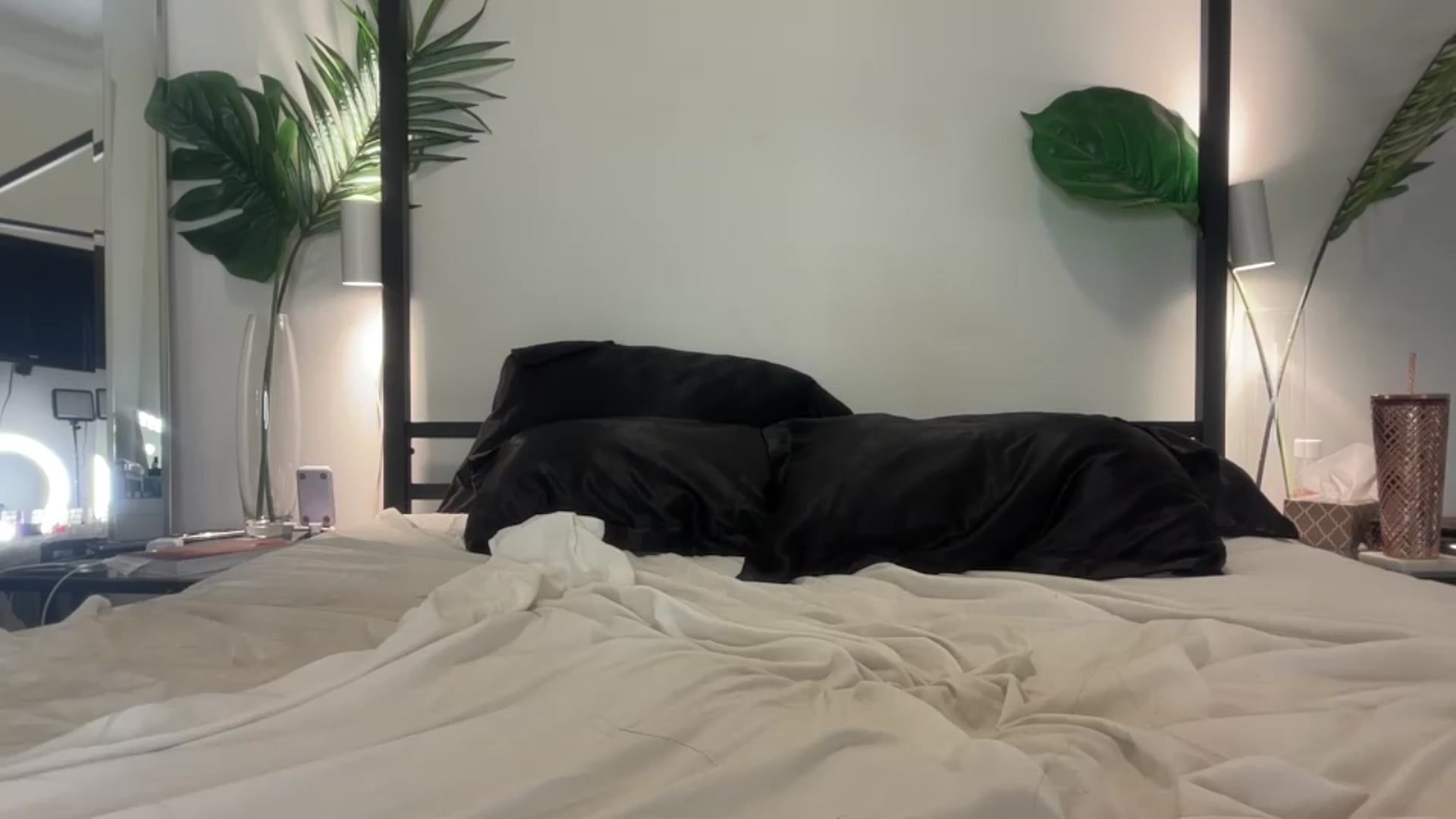 Gallery image thumbnail from cndnbaddie's myfreecams stream on, 12/02/2024, 05:55 image 11 of 20