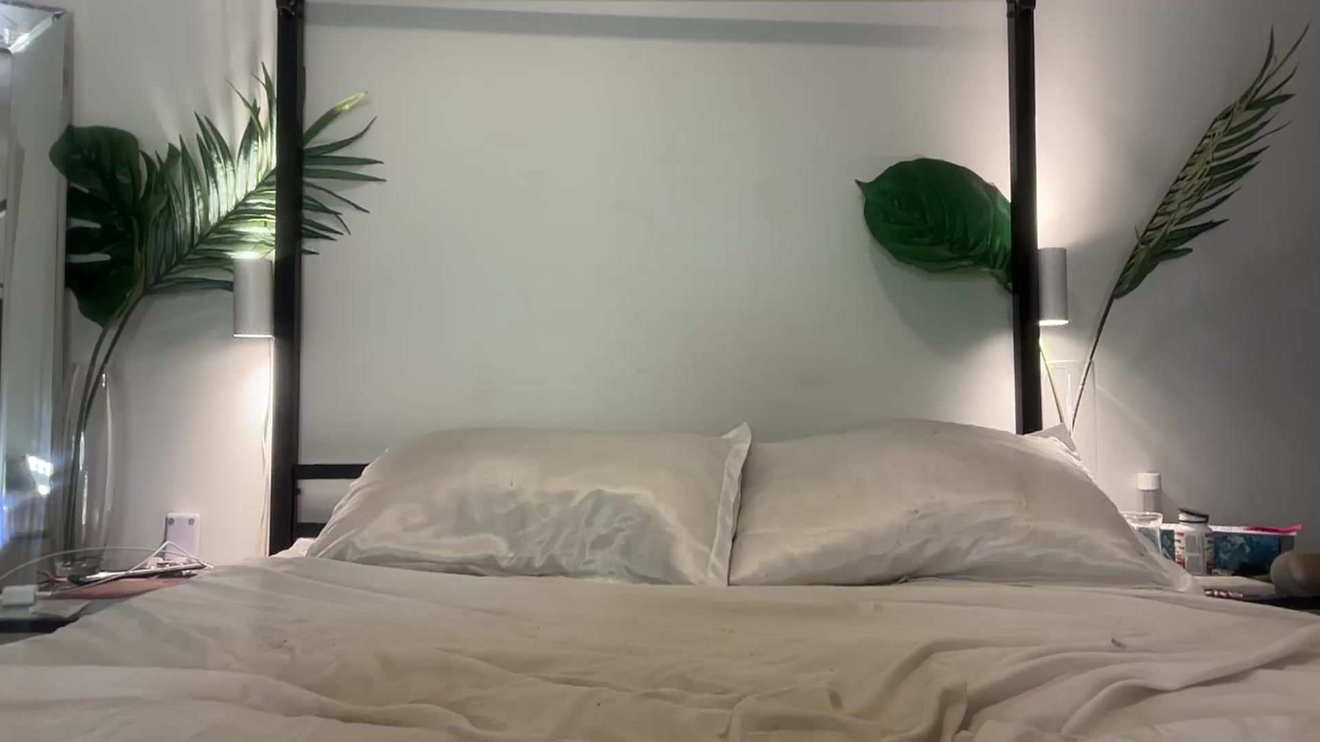 Gallery image thumbnail from cndnbaddie's myfreecams stream on, 01/01/2025, 11:51 image 15 of 20