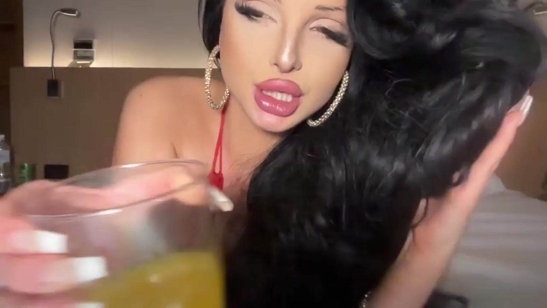 Gallery image thumbnail from cndnbaddie's myfreecams stream on, 06/14/2025, 07:48 image 18 of 20