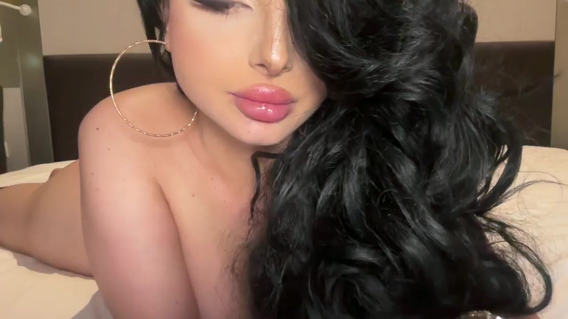 Gallery image thumbnail from cndnbaddie's myfreecams stream on, 06/20/2025, 11:00 image 2 of 20