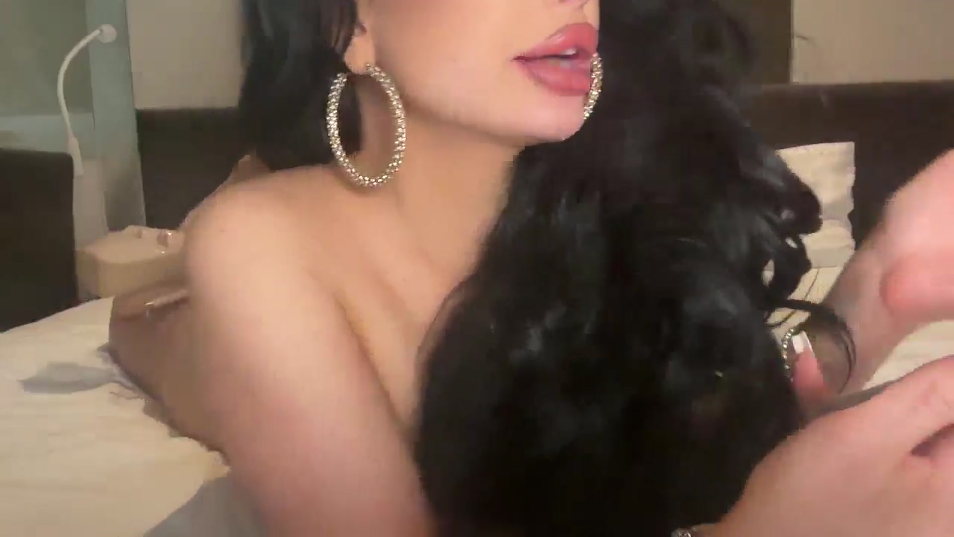 Gallery image thumbnail from cndnbaddie's myfreecams stream on, 06/22/2025, 08:48 image 3 of 20