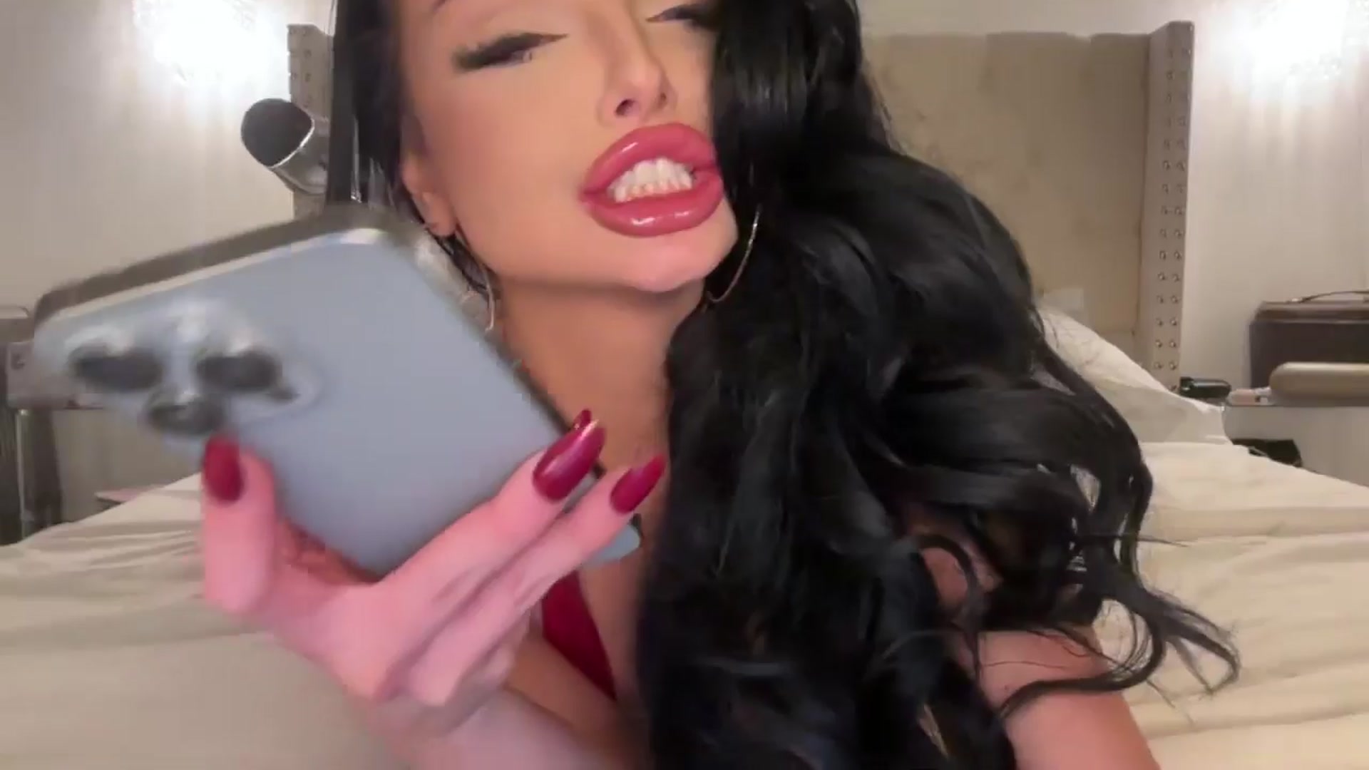 Gallery image thumbnail from cndnbaddie's myfreecams stream on, 11/30/2025, 10:40 image 4 of 20