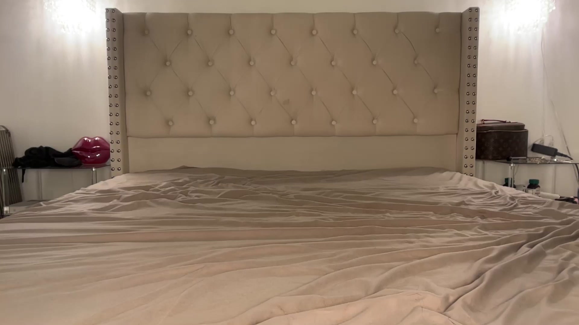 Gallery image thumbnail from cndnbaddie's myfreecams stream on, 03/19/2026, 04:42 image 18 of 20