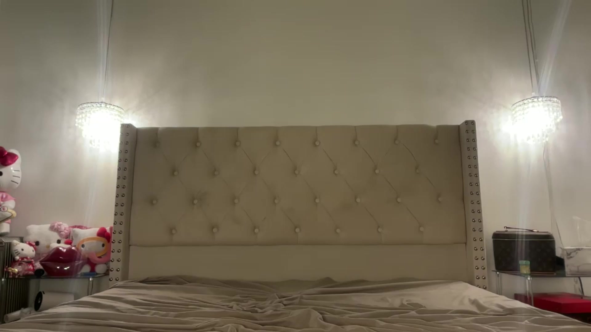 Gallery image thumbnail from cndnbaddie's myfreecams stream on, 05/15/2026, 05:57 image 5 of 20