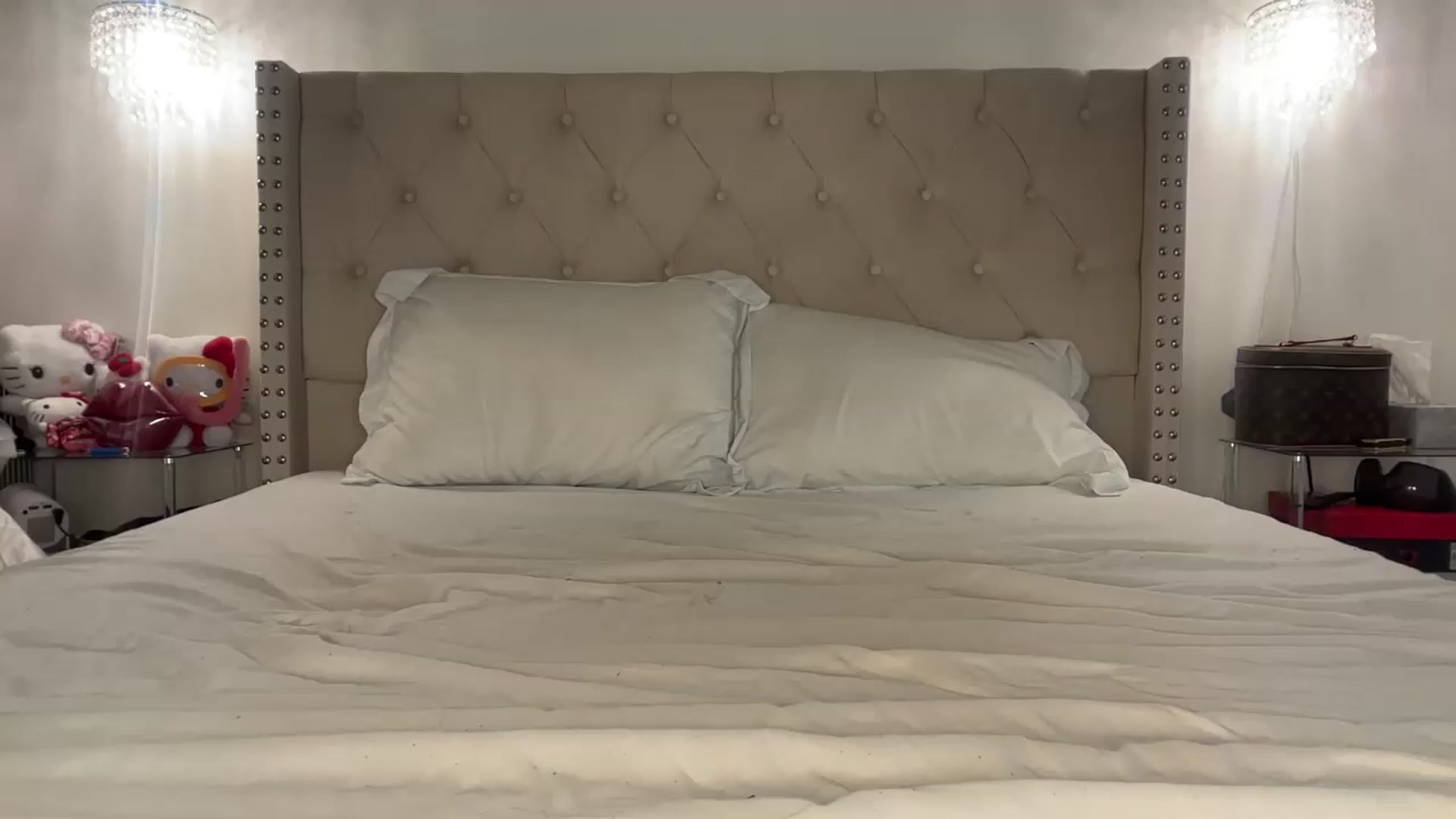 Gallery image thumbnail from cndnbaddie's myfreecams stream on, 06/26/2026, 24:16 image 9 of 20
