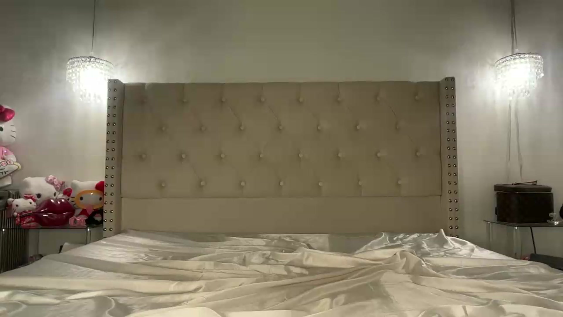 Gallery image thumbnail from cndnbaddie's myfreecams stream on, 08/16/2026, 04:23 image 15 of 20