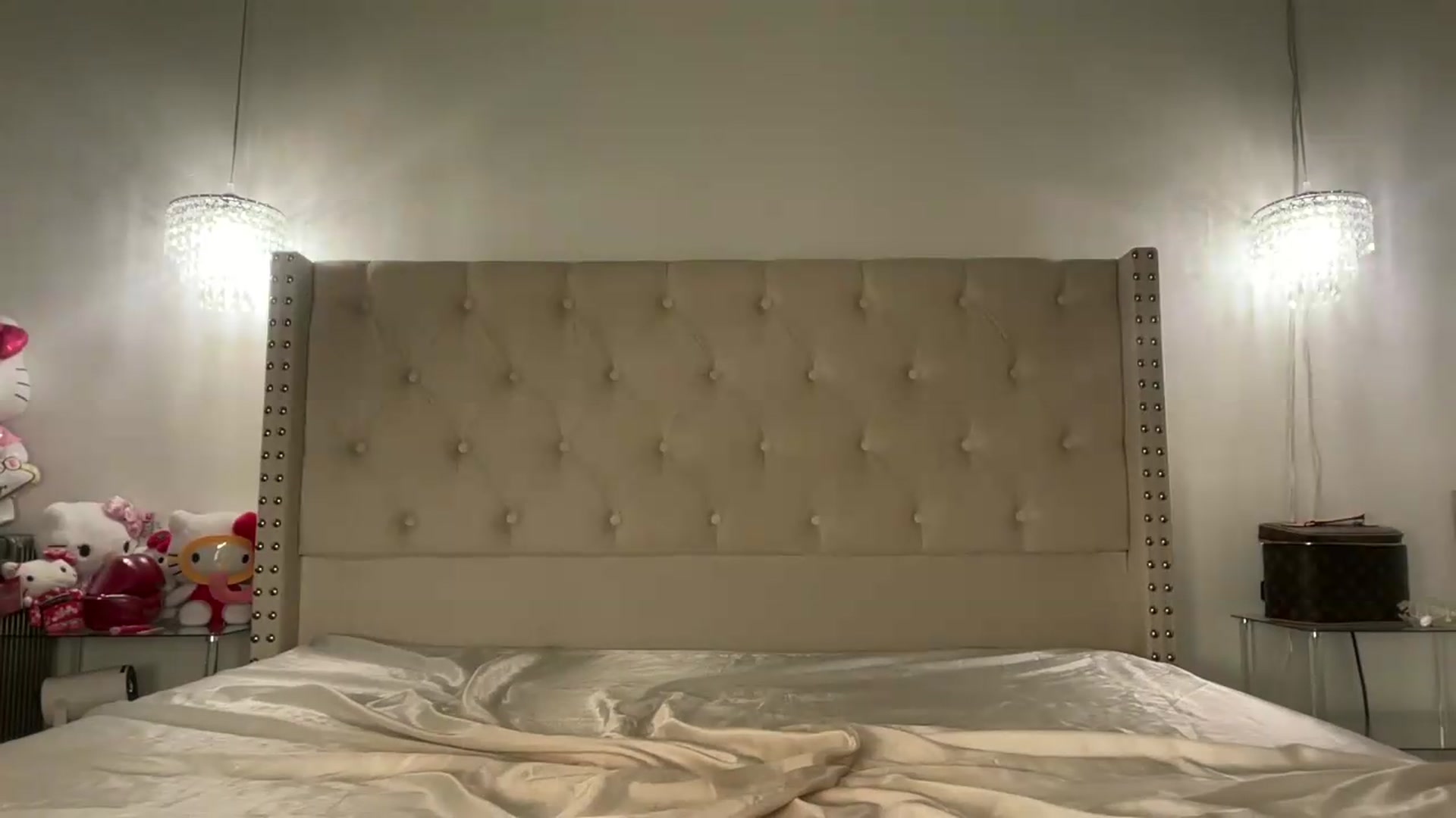 Gallery image thumbnail from cndnbaddie's myfreecams stream on, 08/20/2026, 05:44 image 2 of 20