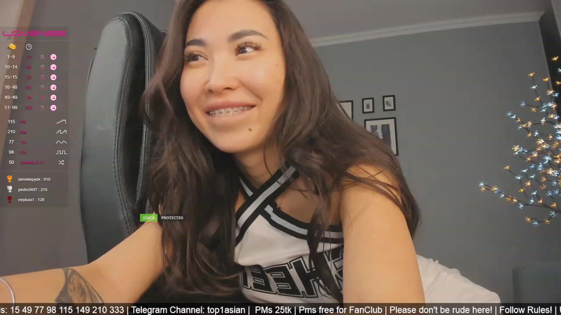 Gallery image thumbnail from coca_gina's myfreecams stream on, 04/03/2023, 06:19 image 10 of 20
