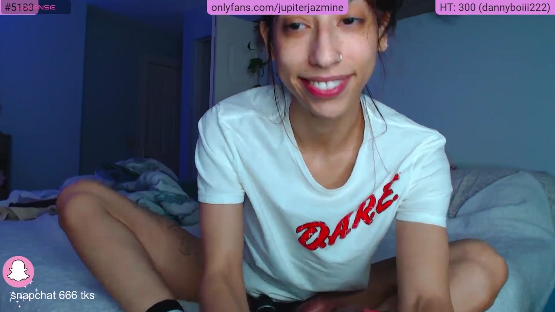 Gallery image thumbnail from coconutbunz's myfreecams stream on, 05/27/2025, 24:01 image 18 of 20