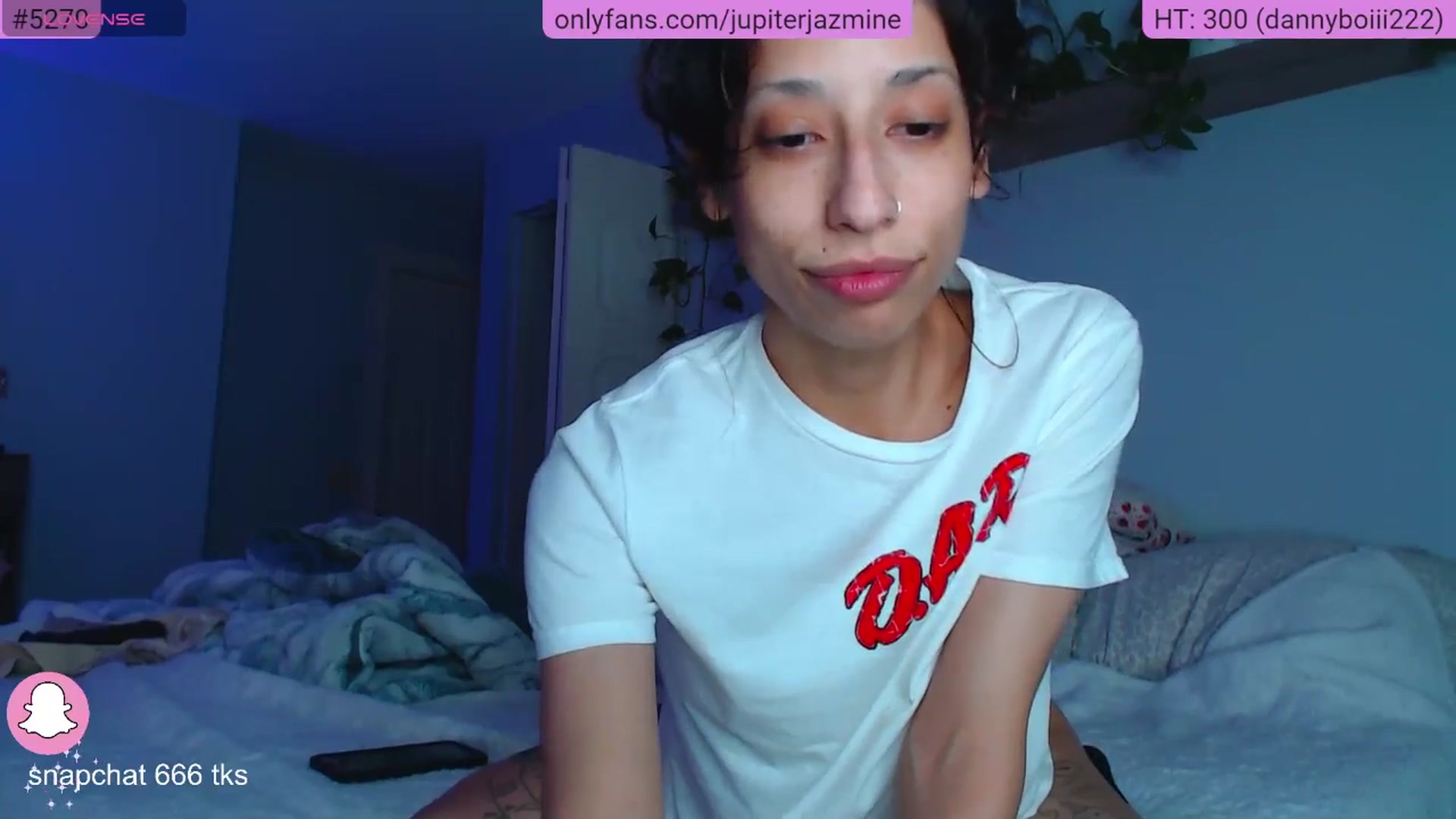 Gallery image thumbnail from coconutbunz's myfreecams stream on, 05/27/2025, 24:01 image 11 of 20