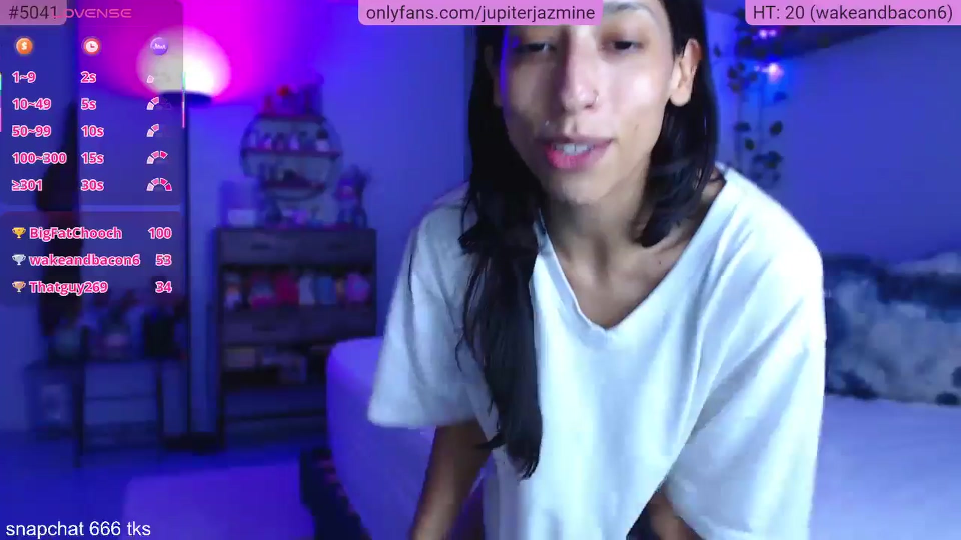 Gallery image thumbnail from coconutbunz's myfreecams stream on, 11/08/2025, 17:48 image 10 of 20