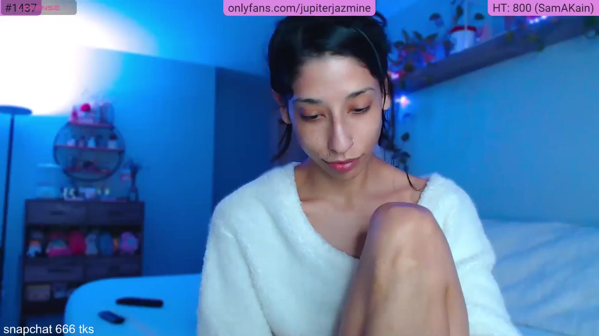 Gallery image thumbnail from coconutbunz's myfreecams stream on, 11/10/2025, 20:08 image 1 of 20