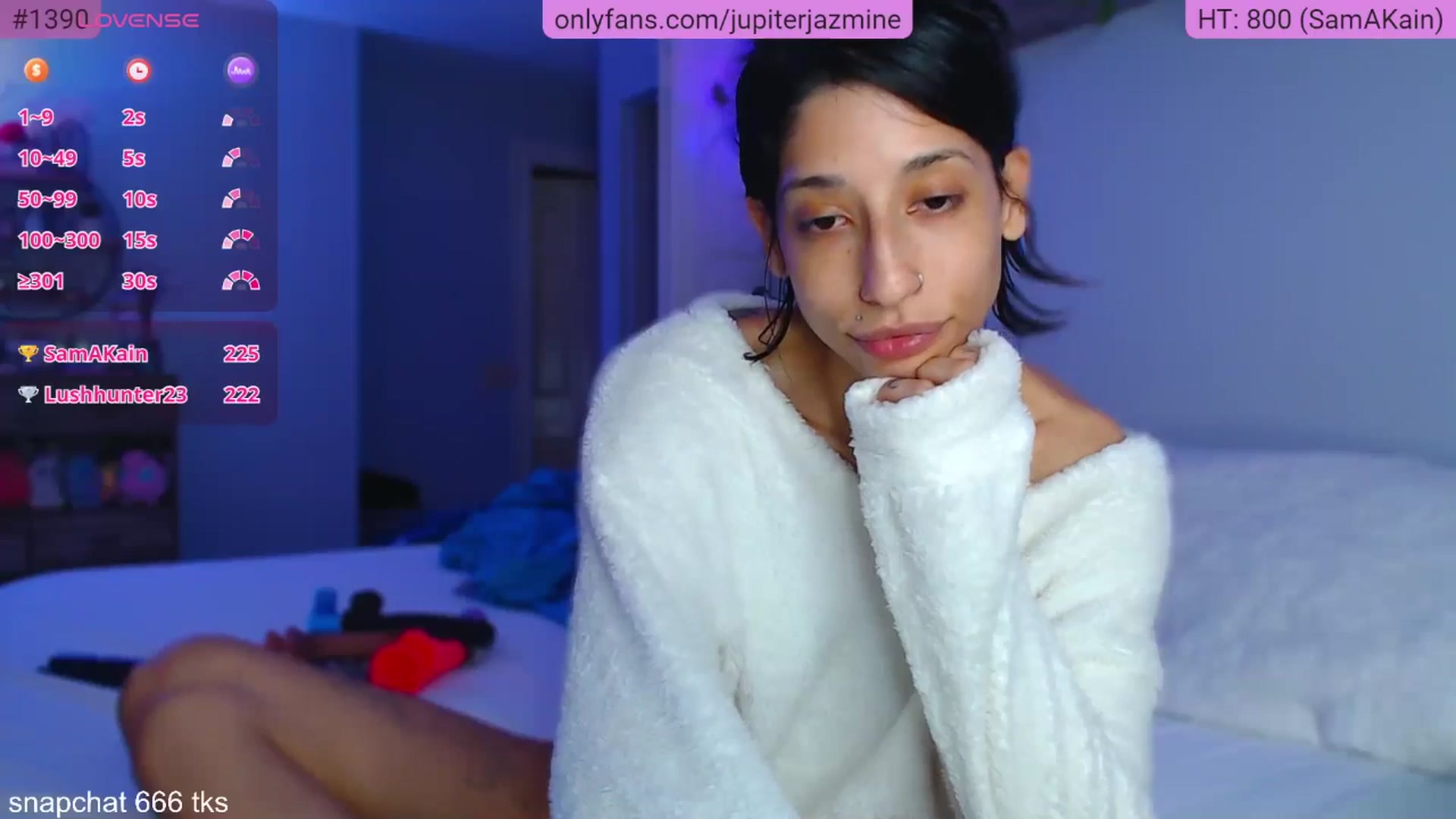 Gallery image thumbnail from coconutbunz's myfreecams stream on, 11/10/2025, 20:08 image 17 of 20