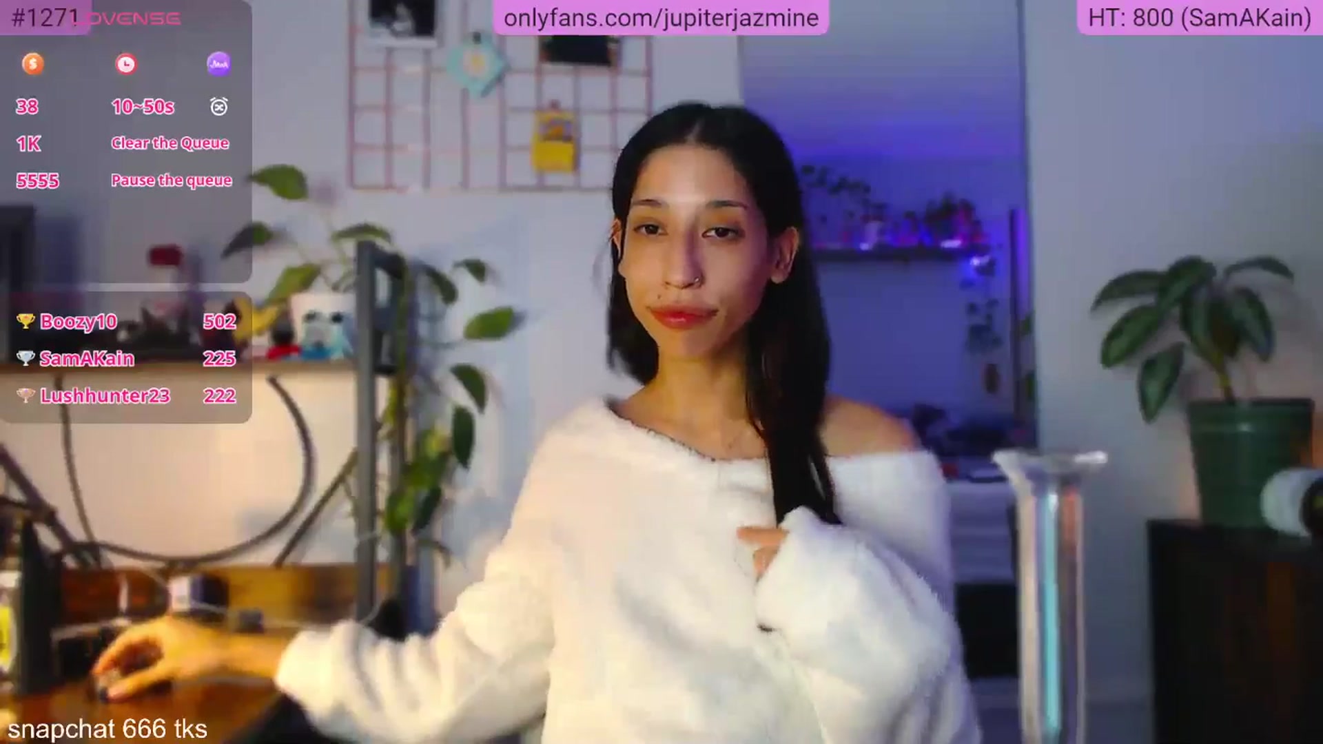 Gallery image thumbnail from coconutbunz's myfreecams stream on, 11/11/2025, 02:04 image 10 of 20
