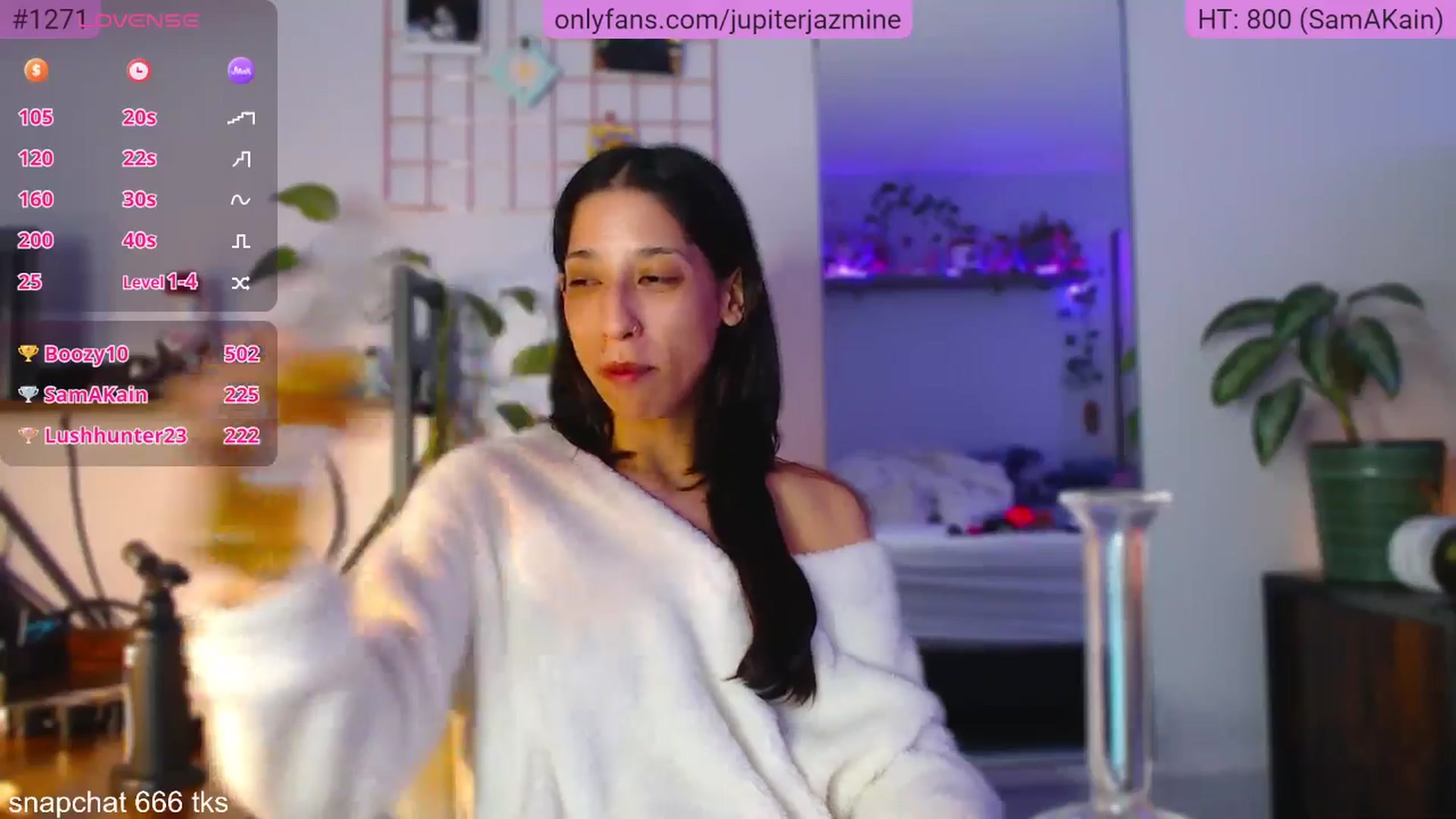 Gallery image thumbnail from coconutbunz's myfreecams stream on, 11/11/2025, 02:04 image 13 of 20