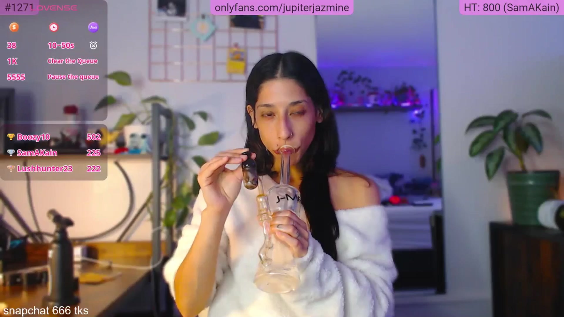 Gallery image thumbnail from coconutbunz's myfreecams stream on, 11/11/2025, 02:04 image 14 of 20