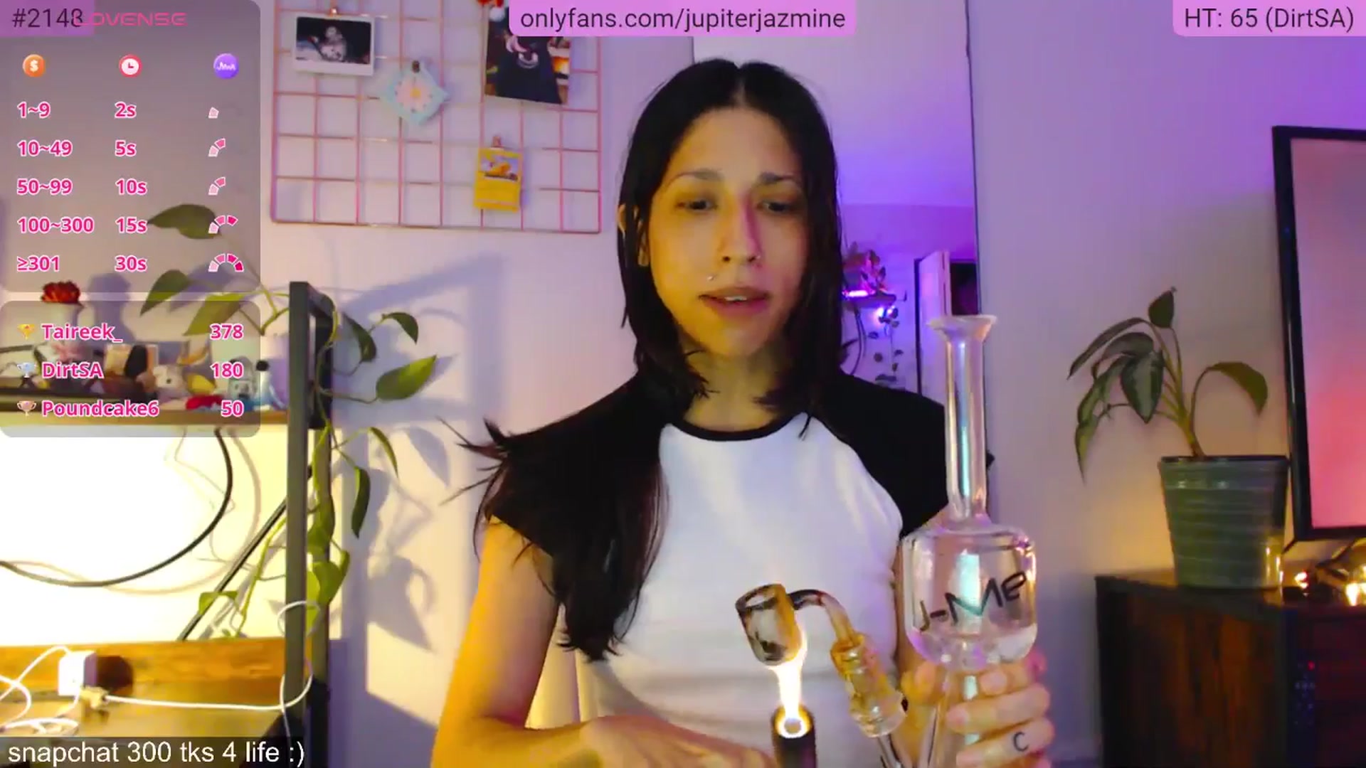 Gallery image thumbnail from coconutbunz's myfreecams stream on, 12/02/2025, 19:51 image 15 of 20