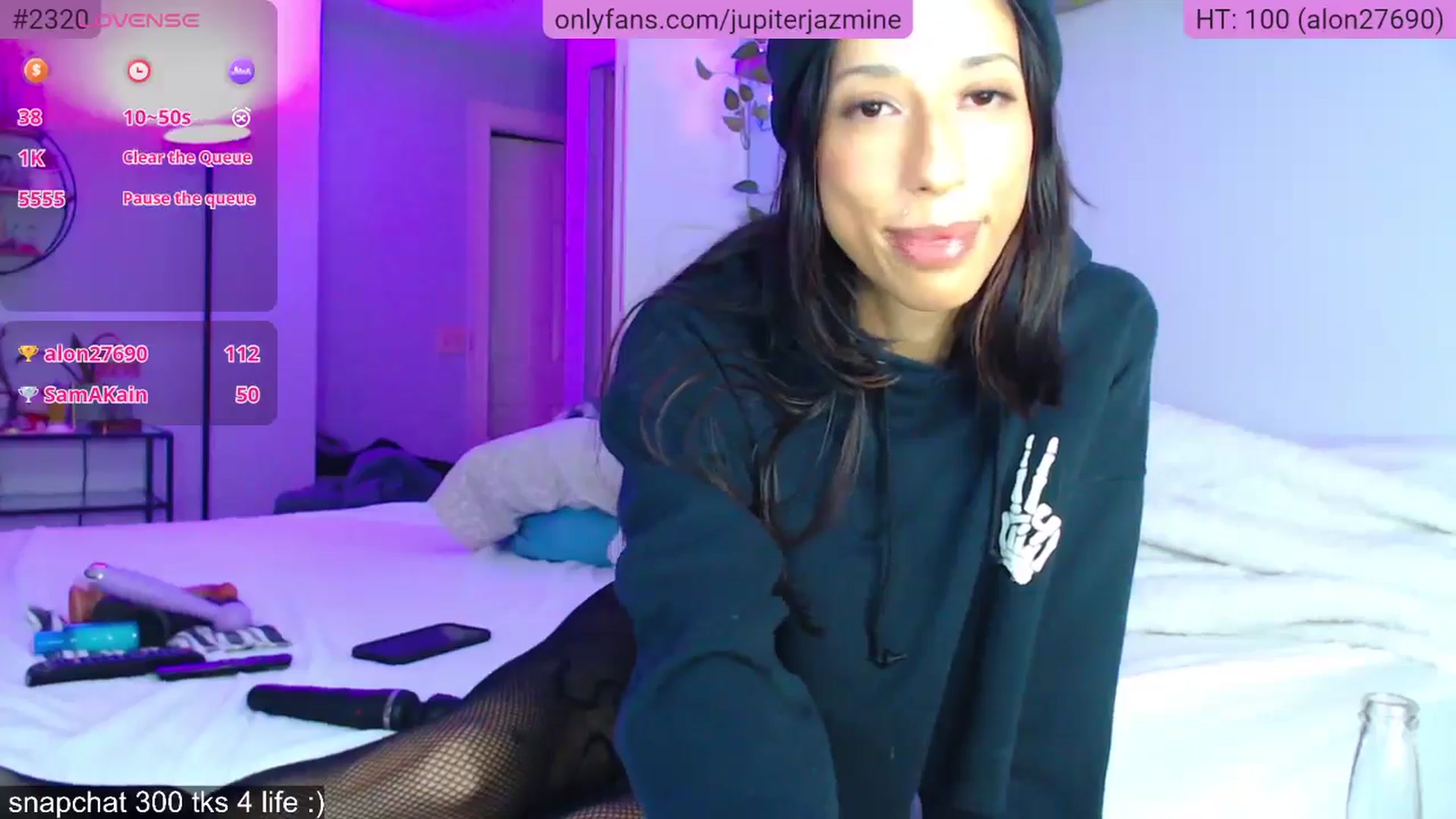 Gallery image thumbnail from coconutbunz's myfreecams stream on, 12/16/2025, 02:28 image 2 of 20