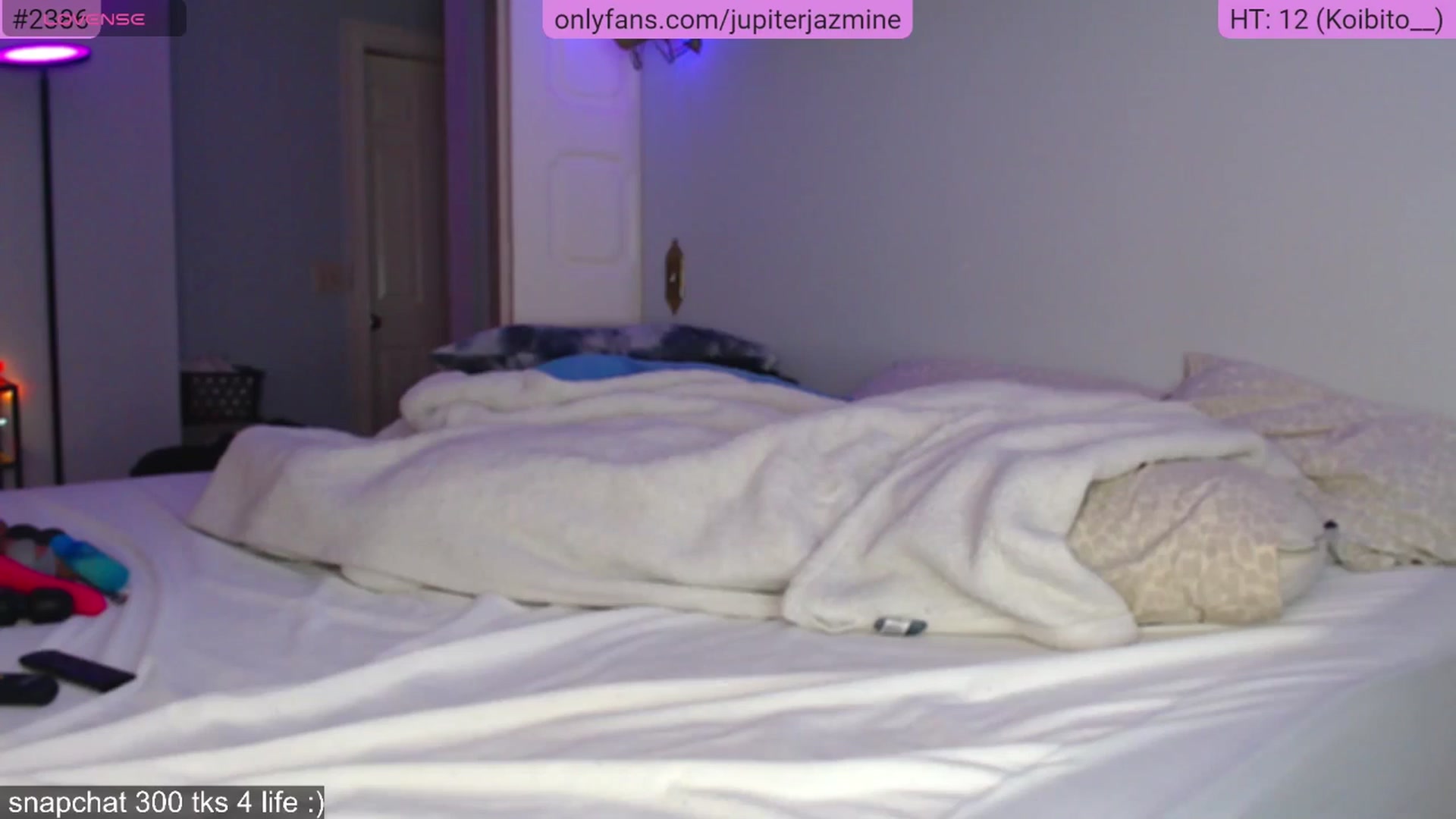 Gallery image thumbnail from coconutbunz's myfreecams stream on, 12/19/2025, 01:20 image 1 of 20