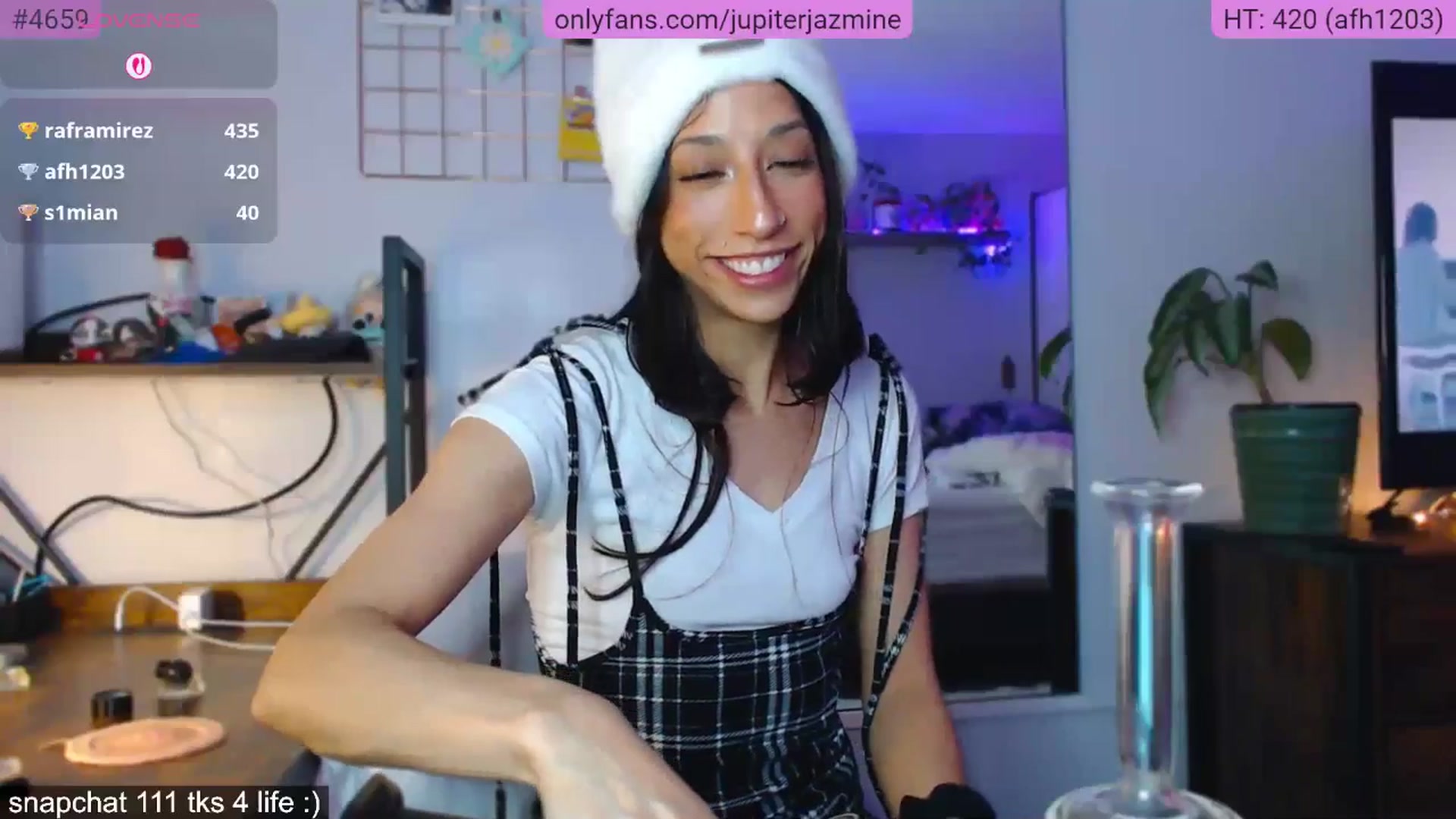 Gallery image thumbnail from coconutbunz's myfreecams stream on, 01/29/2026, 03:15 image 10 of 20