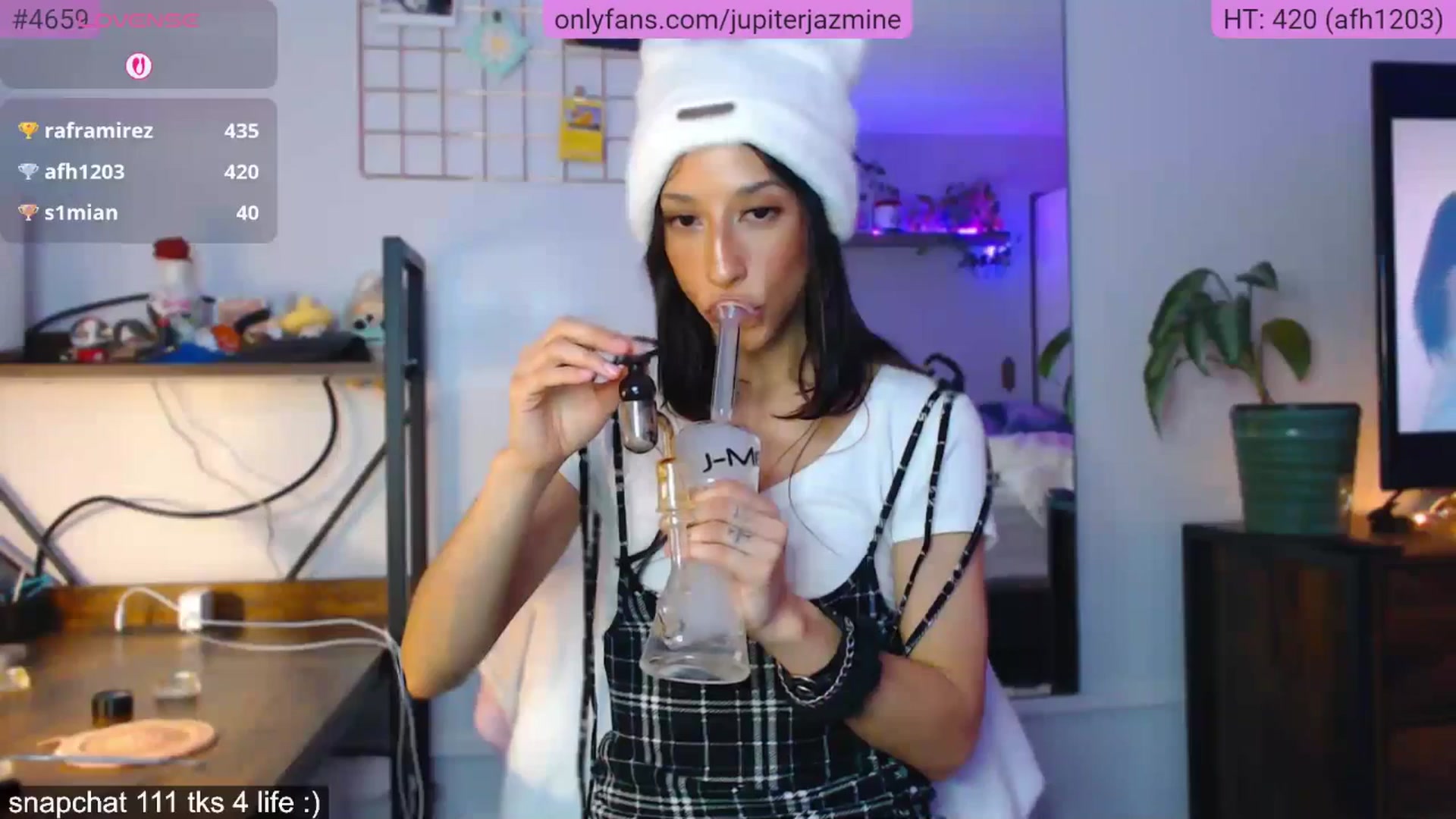 Gallery image thumbnail from coconutbunz's myfreecams stream on, 01/29/2026, 03:15 image 11 of 20