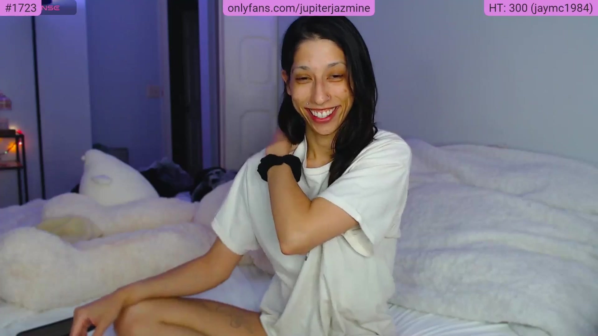 Gallery image thumbnail from coconutbunz's myfreecams stream on, 05/05/2026, 01:48 image 2 of 20