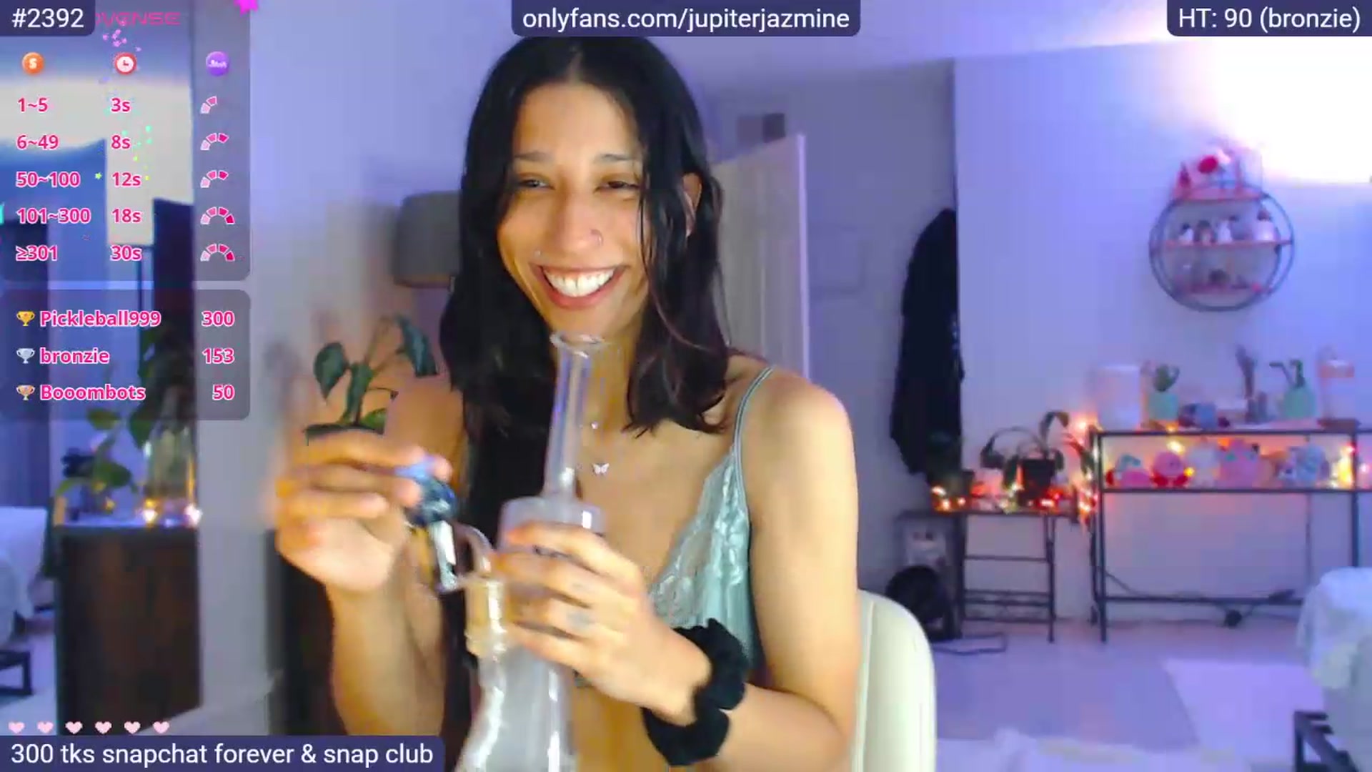 Gallery image thumbnail from coconutbunz's myfreecams stream on, 06/22/2026, 17:13 image 18 of 20