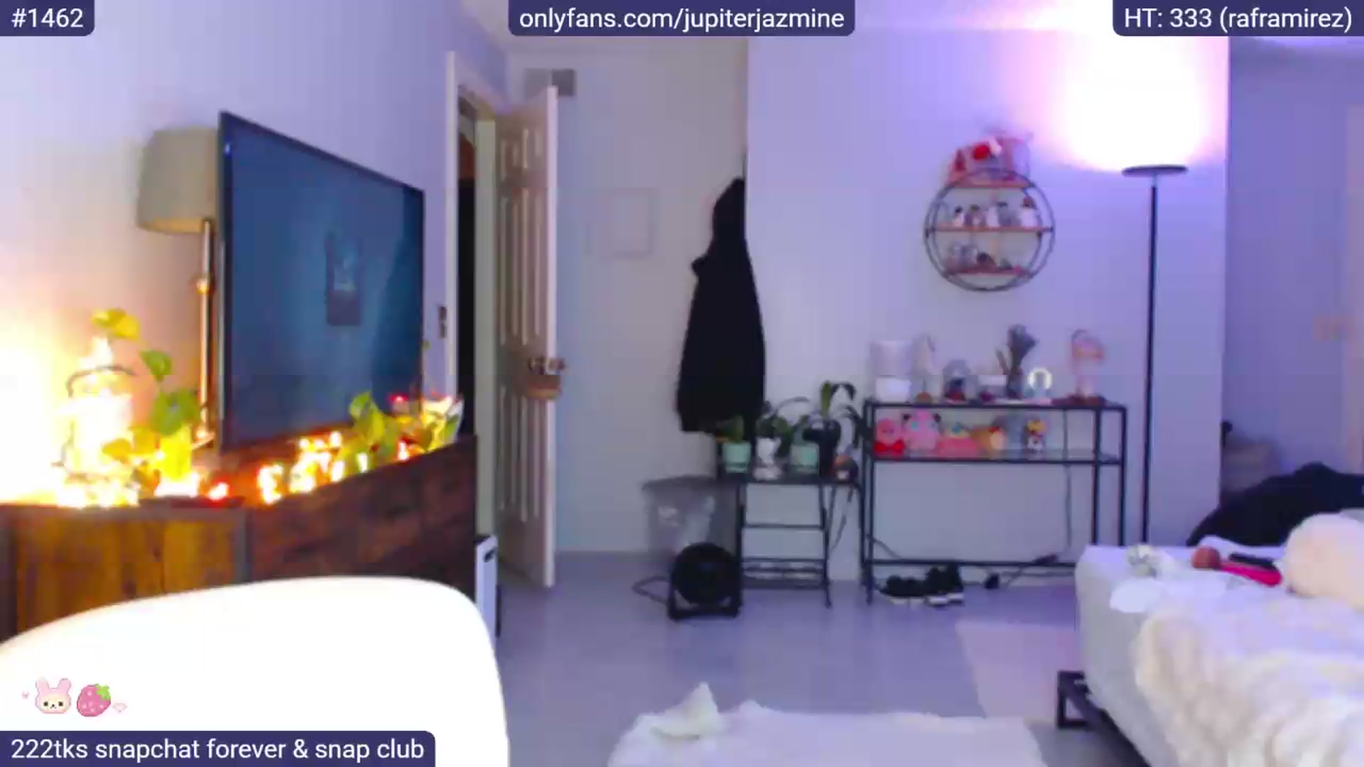 Gallery image thumbnail from coconutbunz's myfreecams stream on, 07/23/2026, 03:56 image 5 of 20