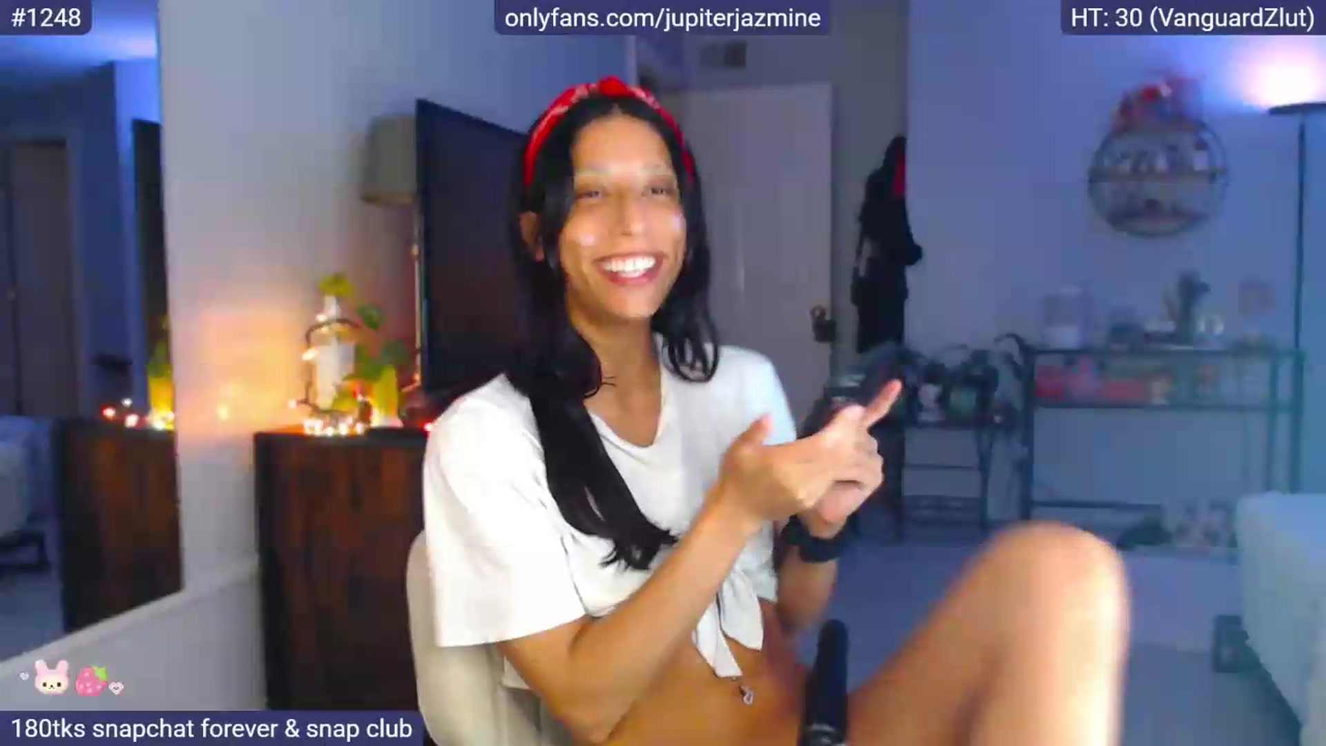 Gallery image thumbnail from coconutbunz's myfreecams stream on, 08/13/2026, 04:09 image 3 of 20