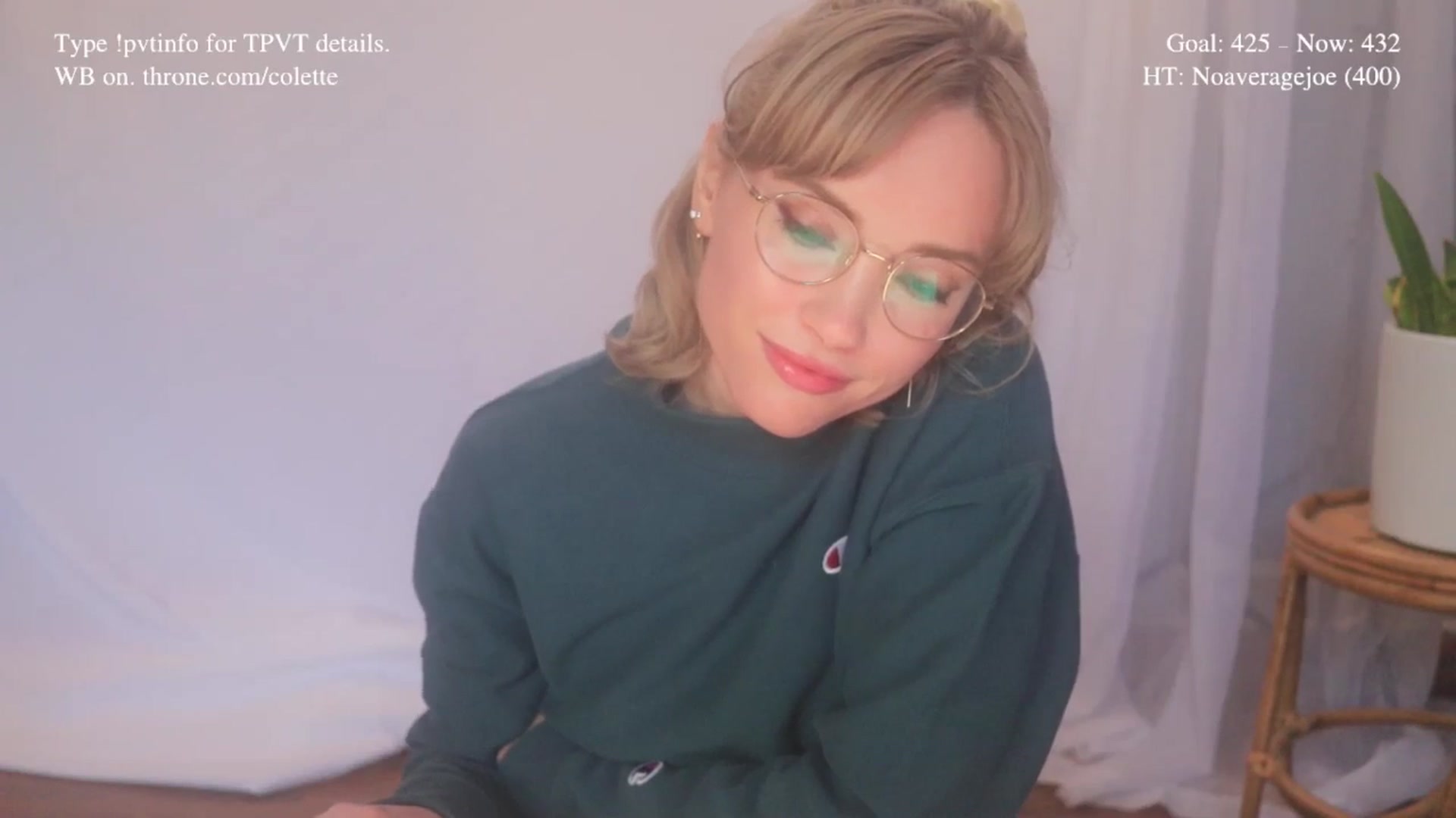 Gallery image thumbnail from colette's myfreecams stream on, 01/28/2026, 20:20 image 14 of 20