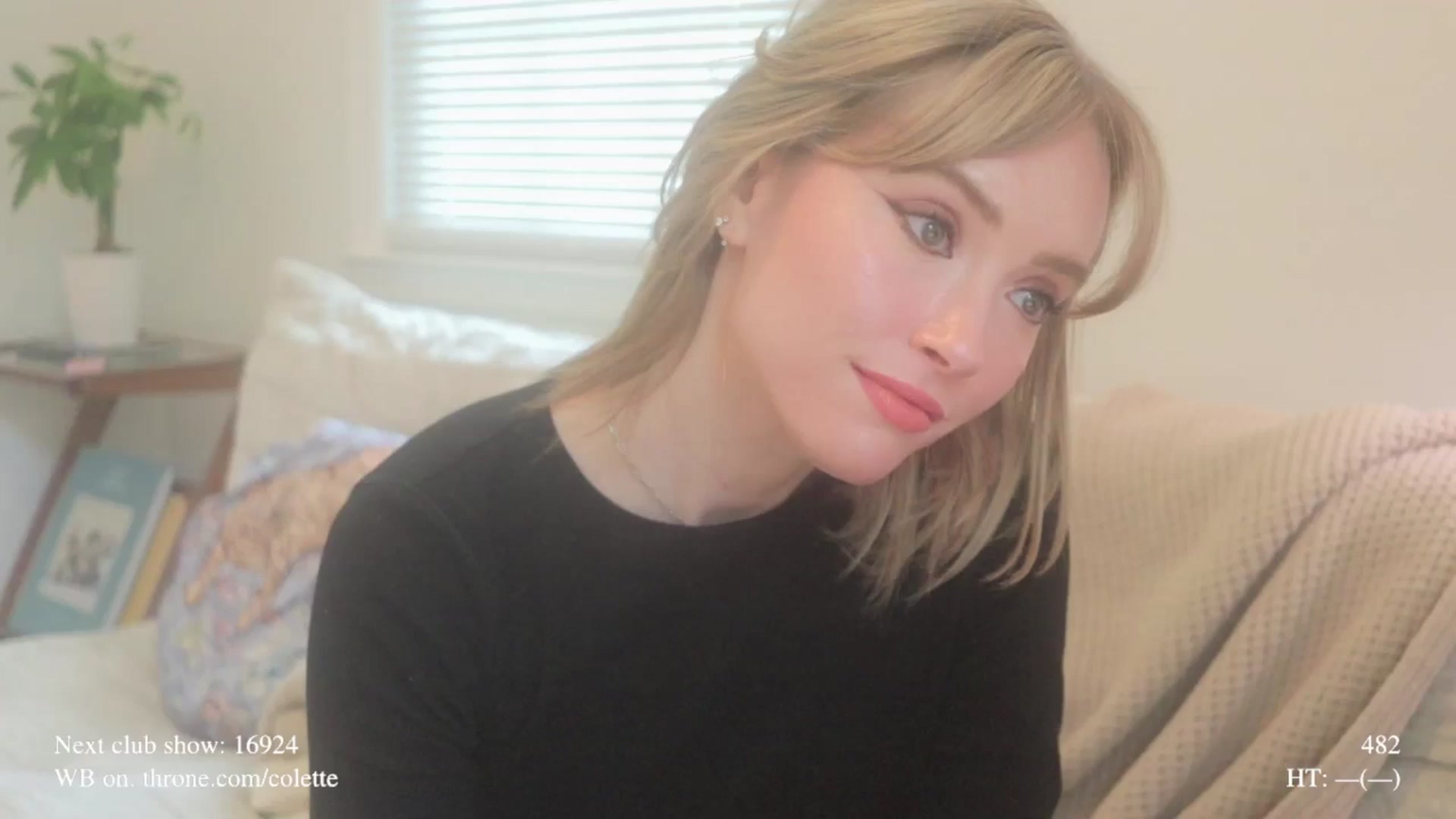 Gallery image thumbnail from colette's myfreecams stream on, 04/28/2026, 18:04 image 3 of 20