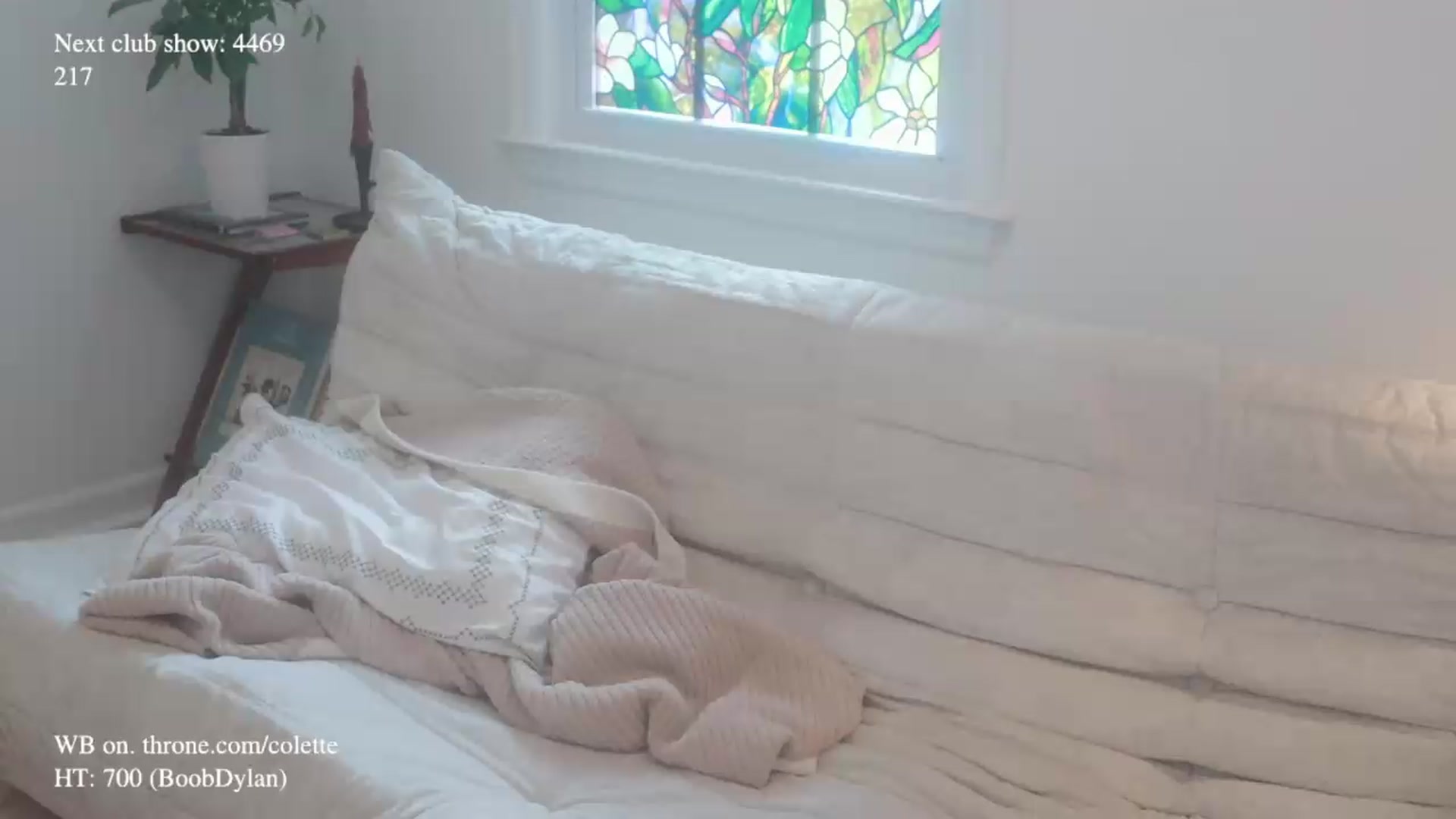 Gallery image thumbnail from colette's myfreecams stream on, 06/24/2026, 19:22 image 19 of 20
