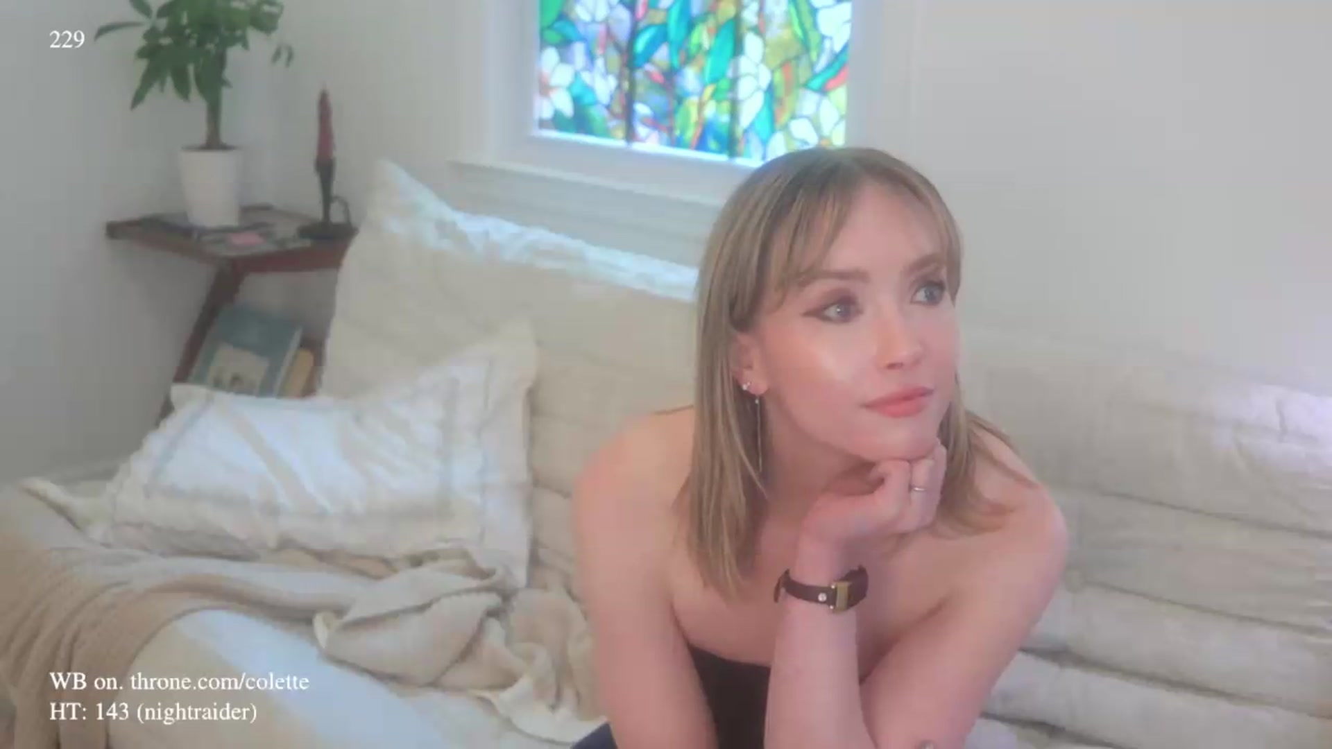 Gallery image thumbnail from colette's myfreecams stream on, 06/30/2026, 19:34 image 14 of 20