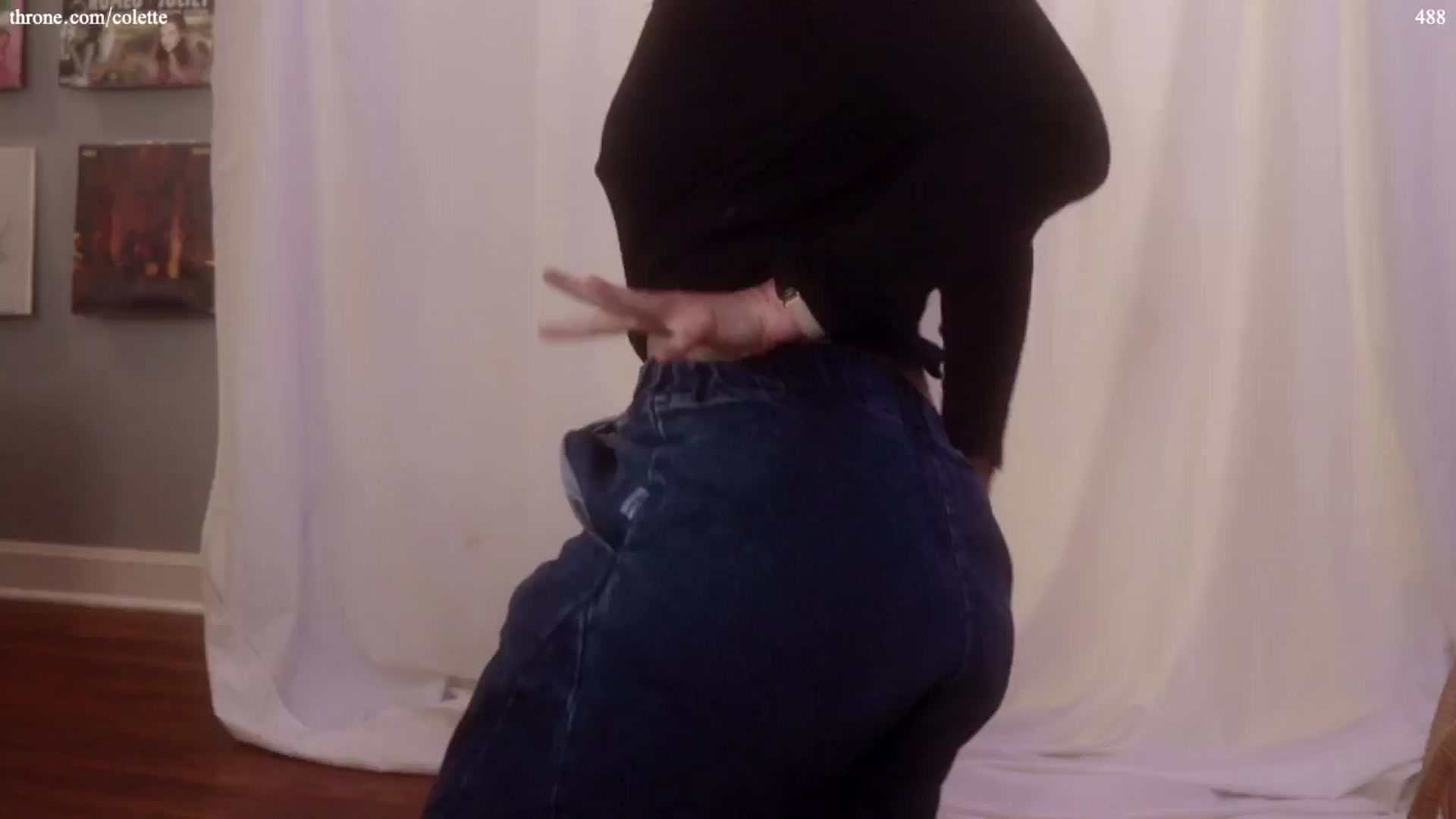Gallery image thumbnail from coletteclaude's myfreecams stream on, 05/31/2024, 18:59 image 7 of 20