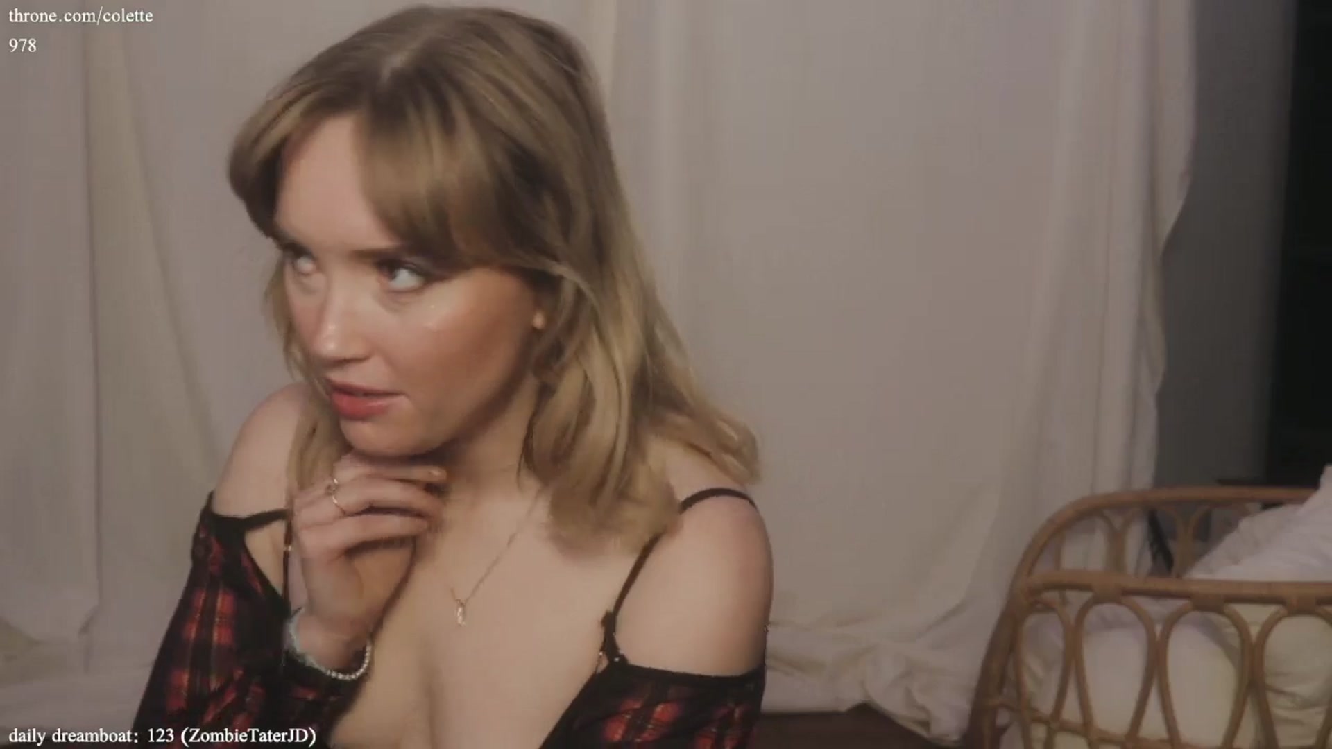 Gallery image thumbnail from coletteclaude's myfreecams stream on, 08/01/2024, 17:42 image 15 of 20