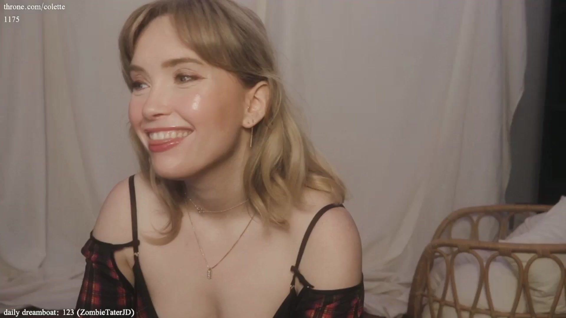Gallery image thumbnail from coletteclaude's myfreecams stream on, 08/01/2024, 17:42 image 6 of 20