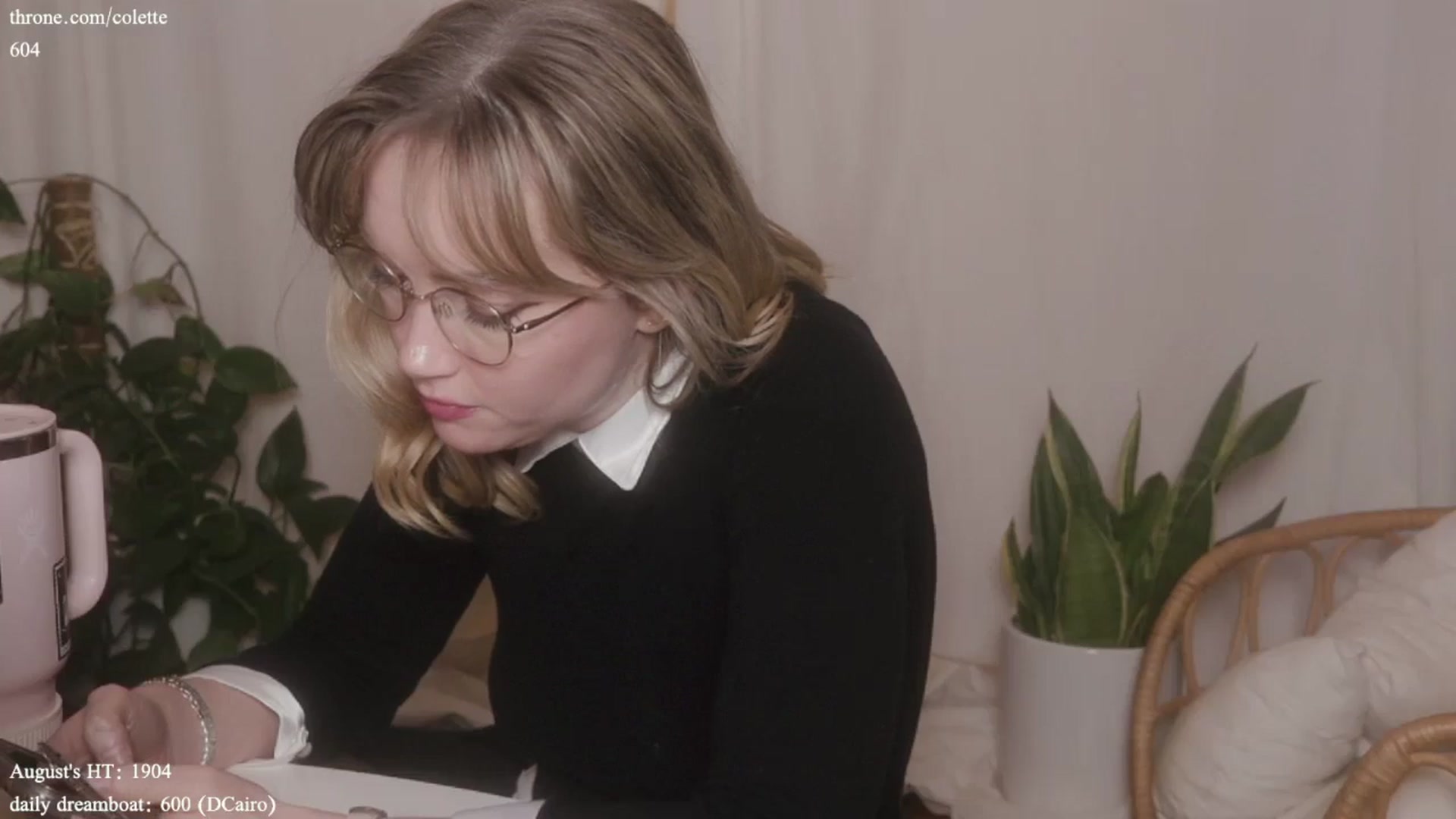 Gallery image thumbnail from coletteclaude's myfreecams stream on, 08/06/2024, 19:01 image 19 of 20