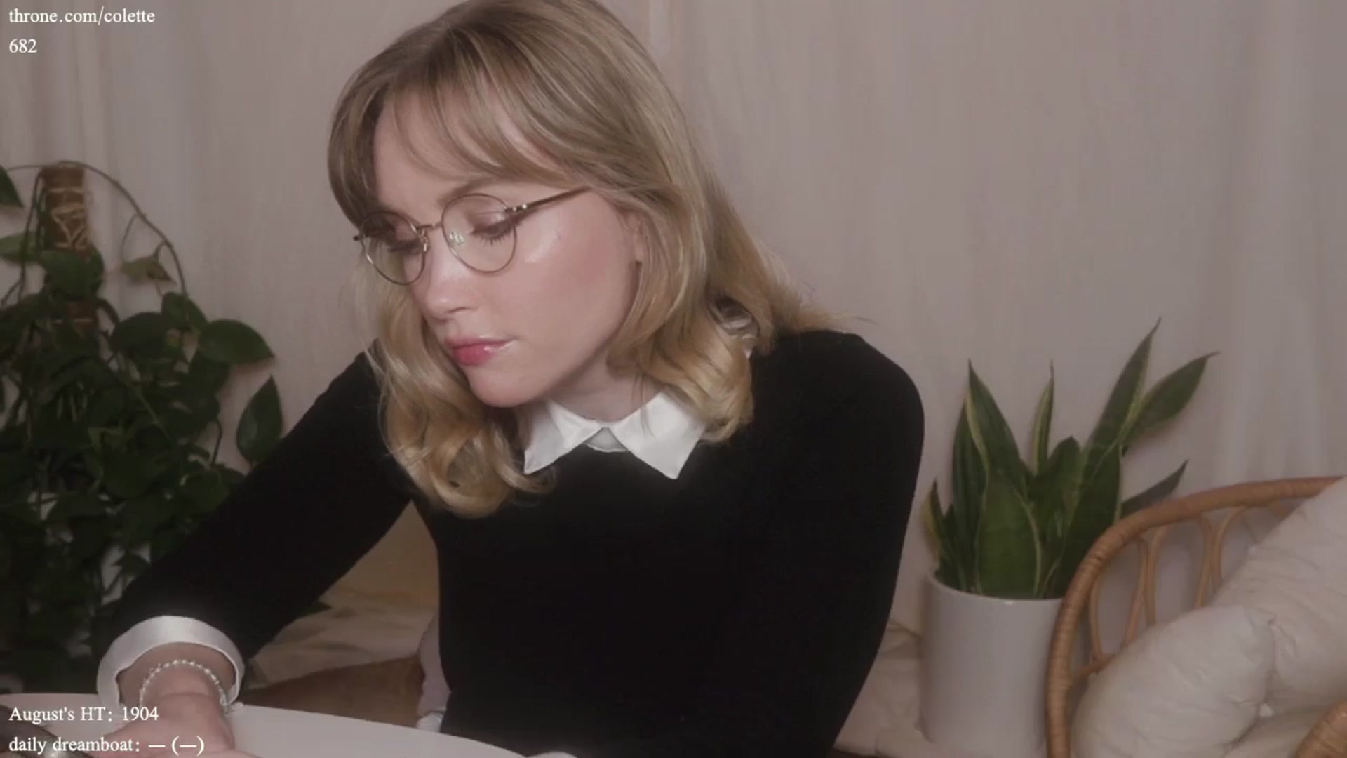 Gallery image thumbnail from coletteclaude's myfreecams stream on, 08/06/2024, 19:01 image 2 of 20