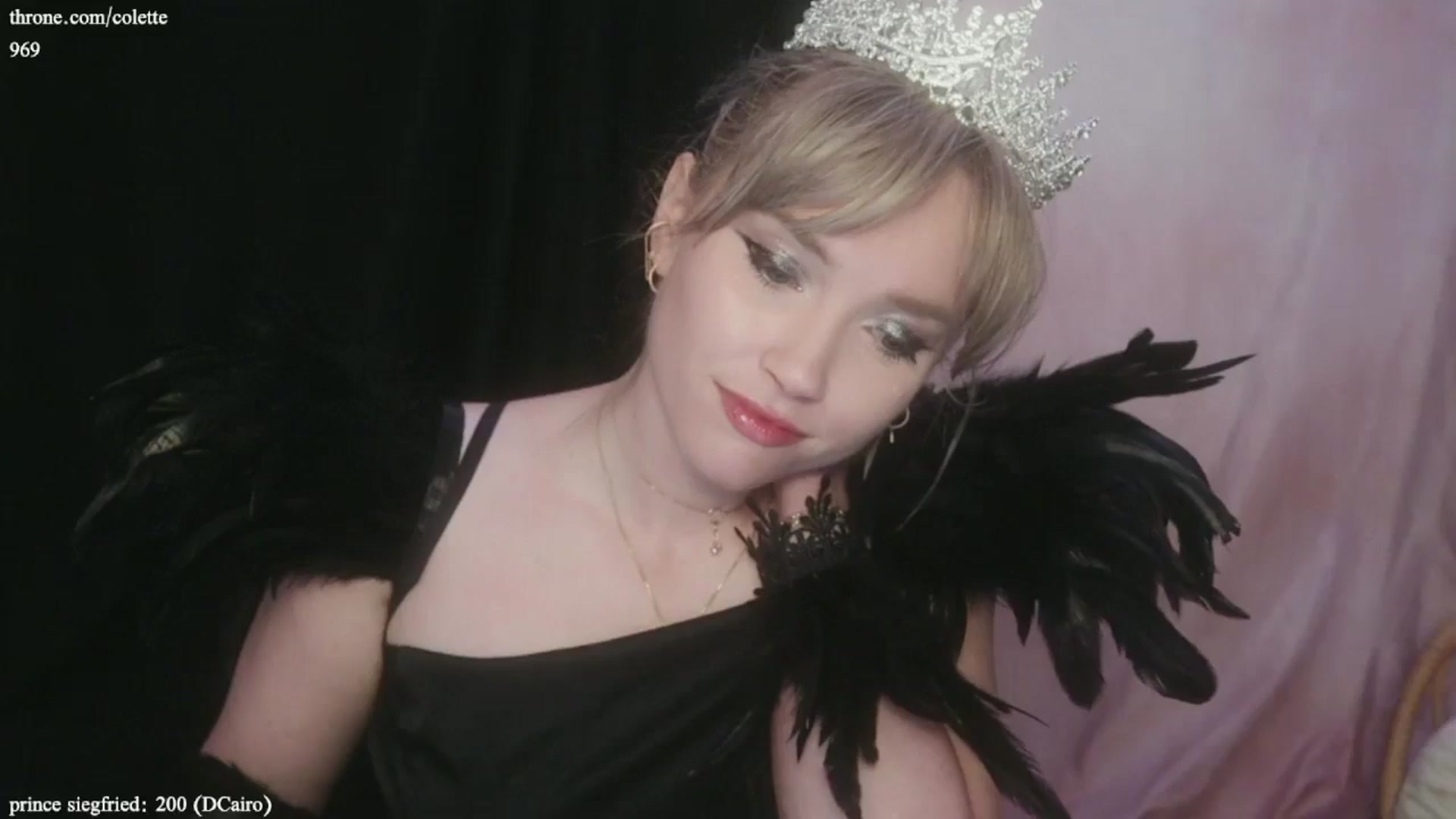 Gallery image thumbnail from coletteclaude's myfreecams stream on, 10/28/2024, 20:27 image 4 of 20