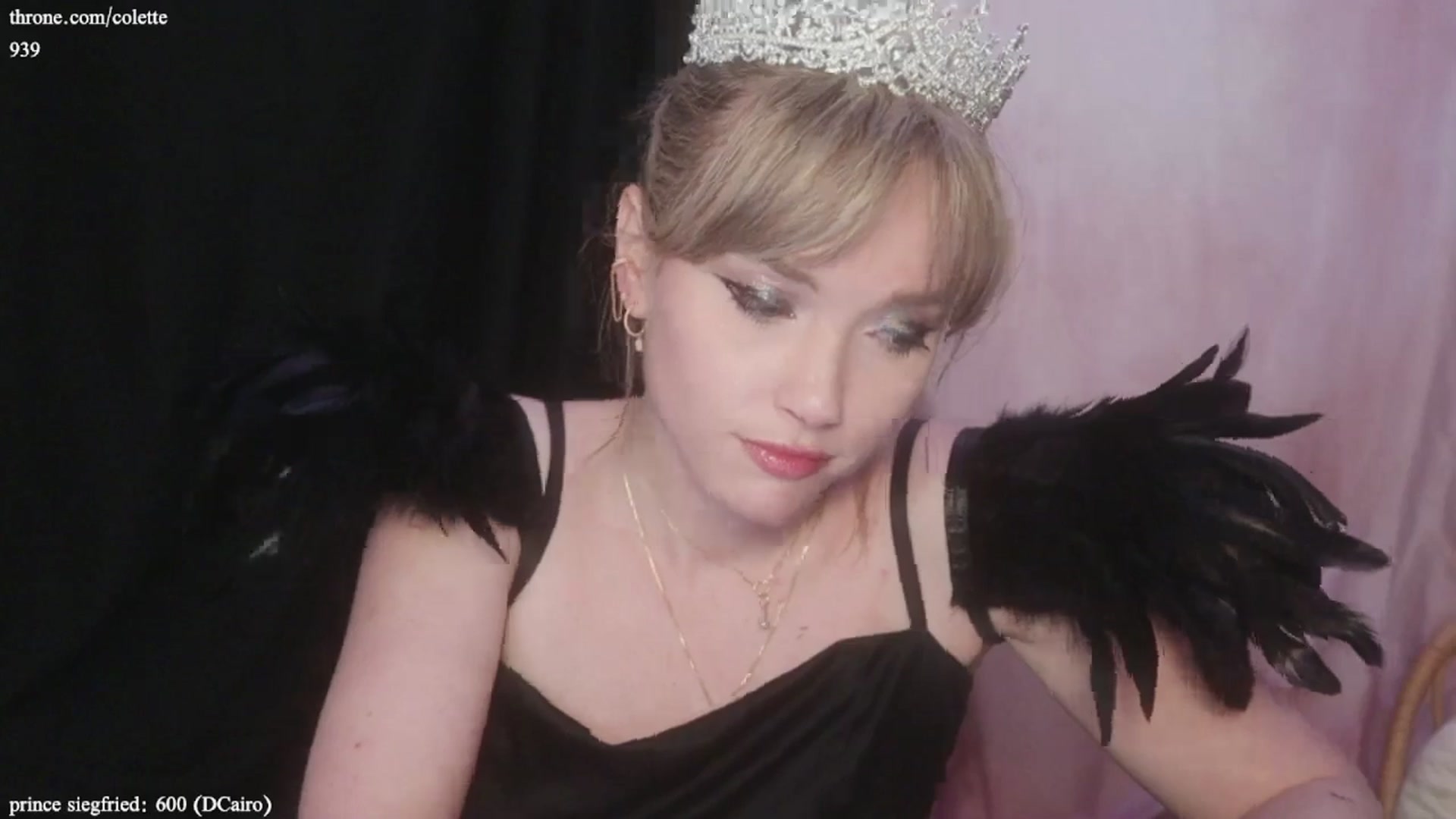 Gallery image thumbnail from coletteclaude's myfreecams stream on, 10/28/2024, 20:27 image 19 of 20