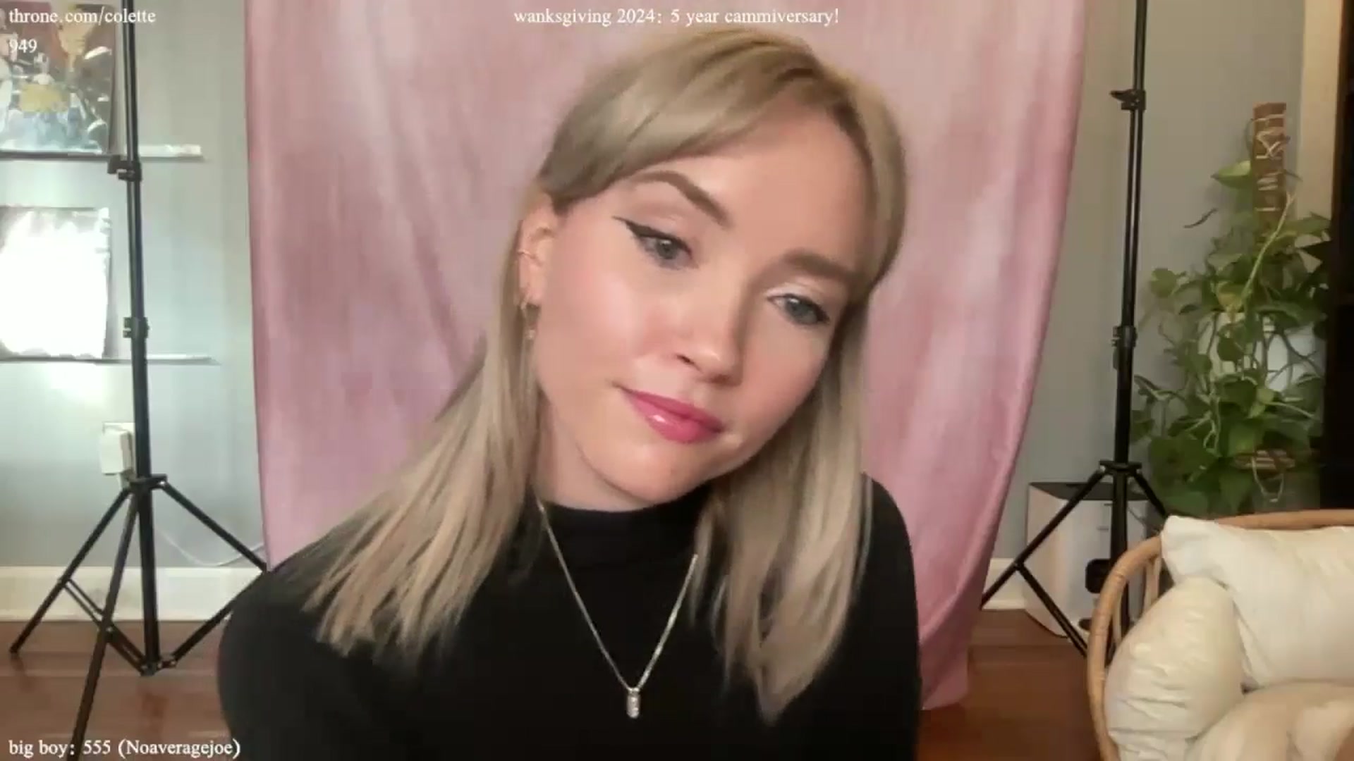 Gallery image thumbnail from coletteclaude's myfreecams stream on, 11/04/2024, 22:01 image 8 of 20